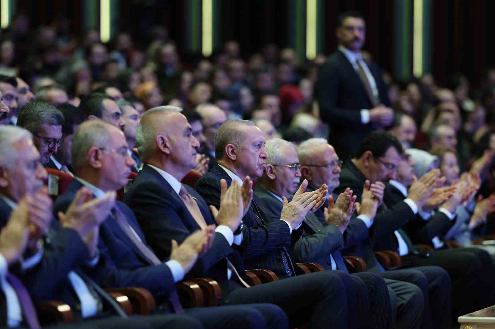 Cumhurbaşkanı Erdoğan: "Son 23 yılda yurt dışına kaçırılan 13 bin 448 eserin ülkemize iadesini sağladık"
