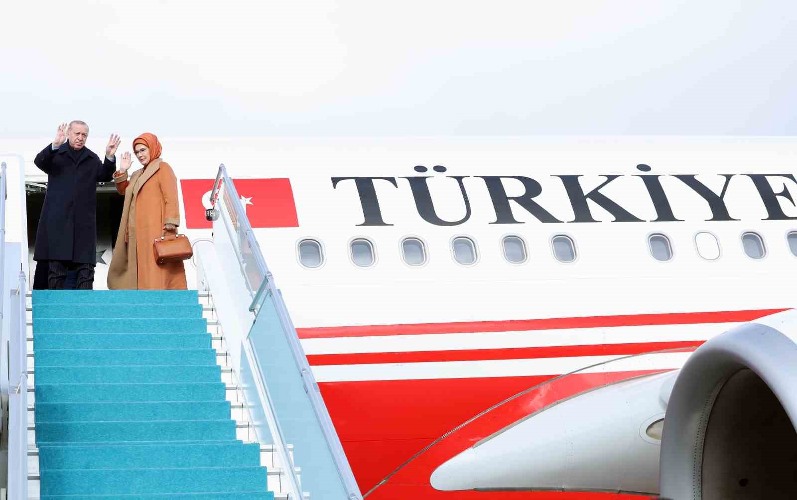 Cumhurbaşkanı Erdoğan, Suudi Arabistan’a gitti
Cumhurbaşkanı Erdoğan, Suudi Arabistan’a gitti