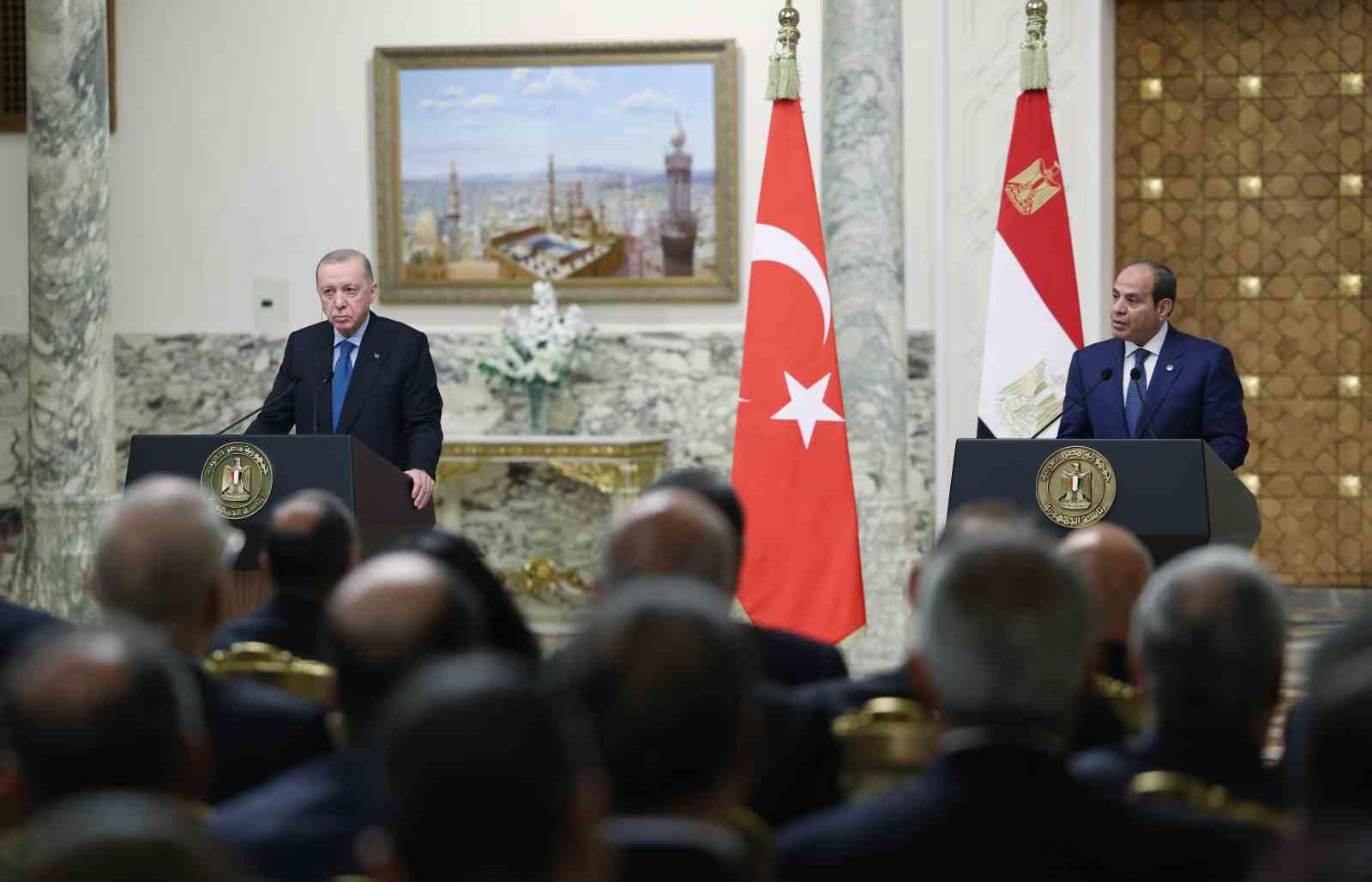 Cumhurbaşkanı Erdoğan: "Toprak bütünlüğü korunmuş, siyasi birliği sağlanmış bir Suriye’nin en büyük kazananı tüm bölgemiz olacaktır"

