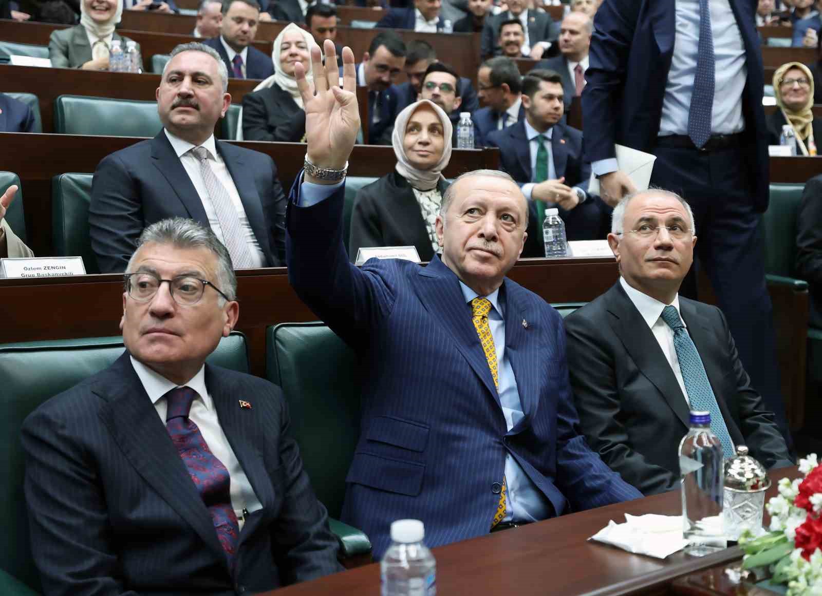 Cumhurbaşkanı Erdoğan: "Türkiye Cumhuriyeti Devleti sıradan bir devlet değildir. Hiçbir güç Türkiye ve Türkiye Cumhurbaşkanı’na parmak sallayamaz"
