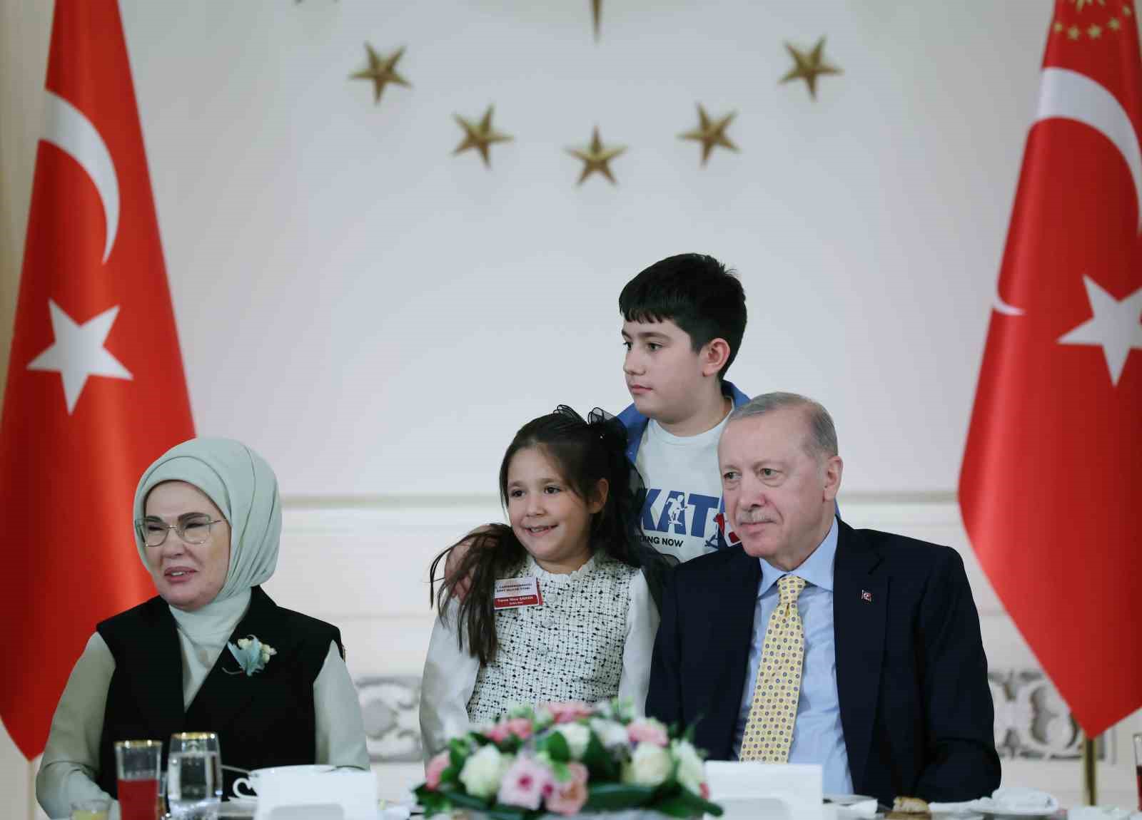 Cumhurbaşkanı Erdoğan: "Türkiye kendi güvenliği için yalnızca sınırları dahilinde değil sınırların ötesinde de her türlü adımı atmaktadır"
