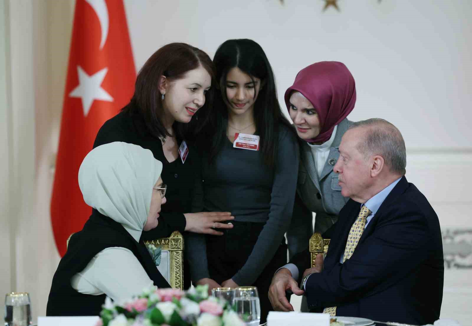 Cumhurbaşkanı Erdoğan: "Türkiye kendi güvenliği için yalnızca sınırları dahilinde değil sınırların ötesinde de her türlü adımı atmaktadır"
