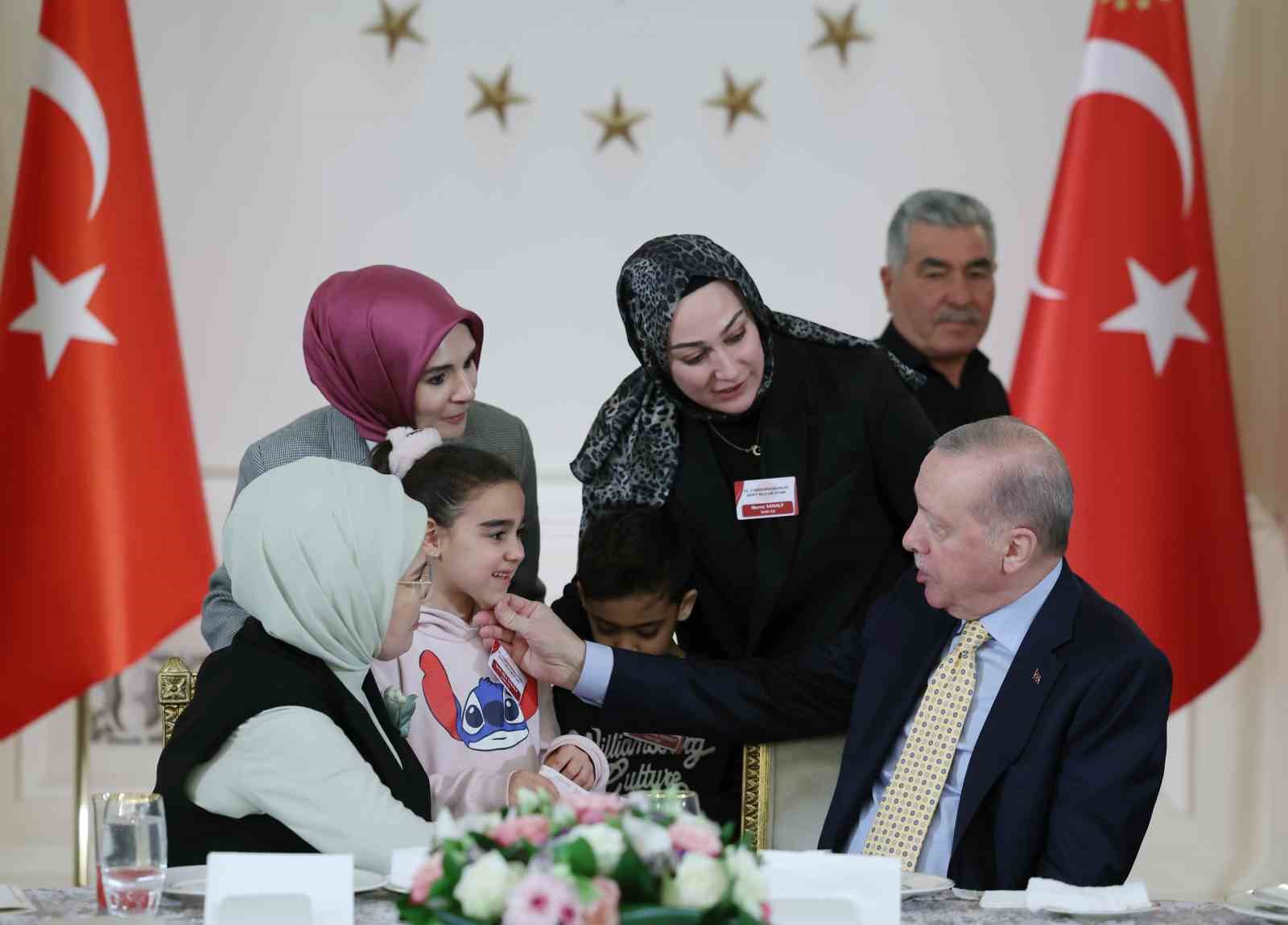 Cumhurbaşkanı Erdoğan: "Türkiye kendi güvenliği için yalnızca sınırları dahilinde değil sınırların ötesinde de her türlü adımı atmaktadır"
