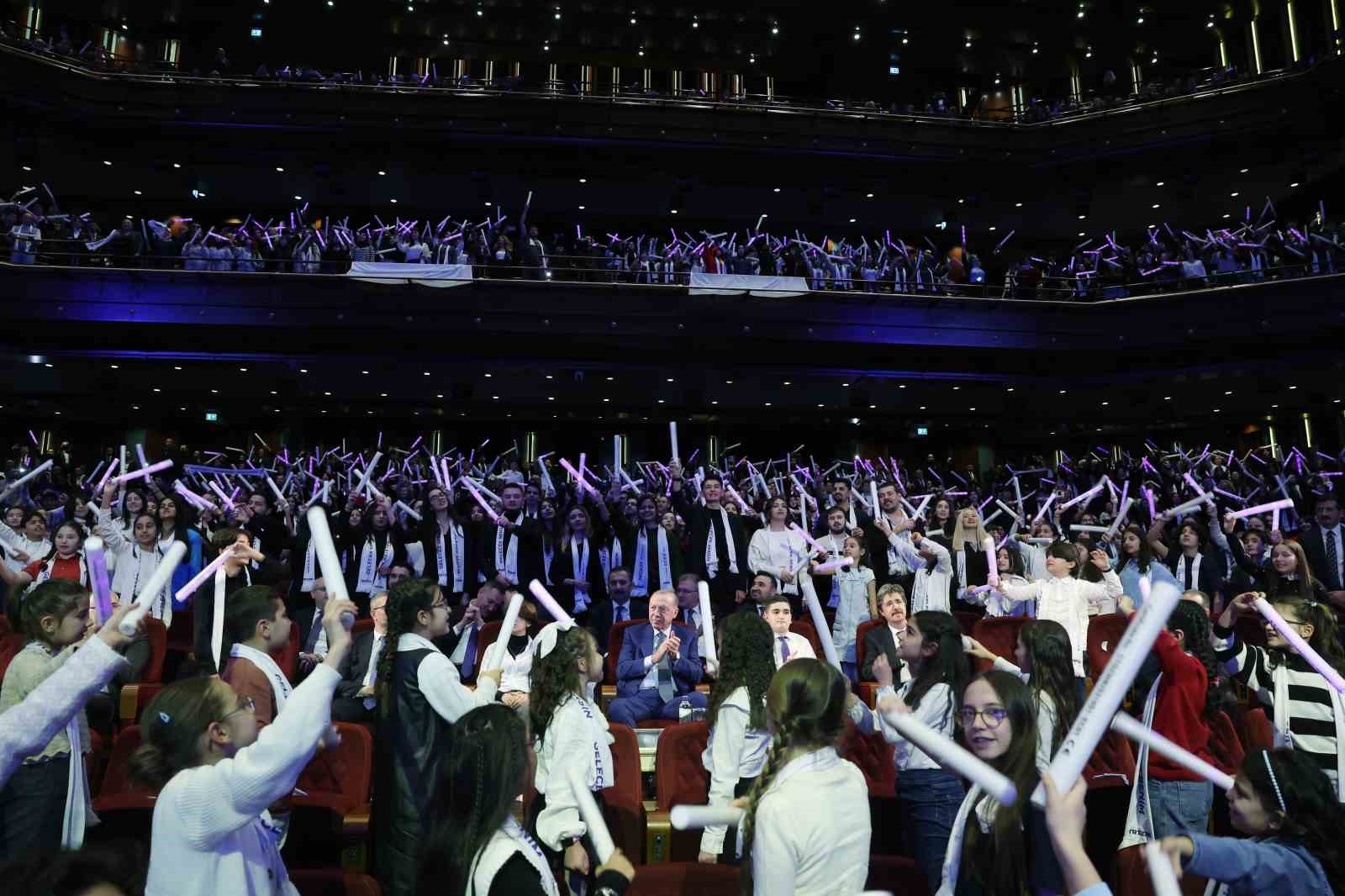 Cumhurbaşkanı Erdoğan: "Türkiye’nin başkentinde yaşayan milyonlarca vatandaşımız kışın ortasında haftalarca susuzluğa mahkum edildi"
