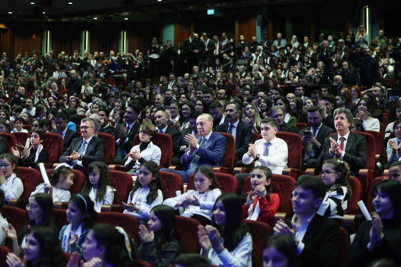 Cumhurbaşkanı Erdoğan: "Türkiye’nin başkentinde yaşayan milyonlarca vatandaşımız kışın ortasında haftalarca susuzluğa mahkum edildi"
