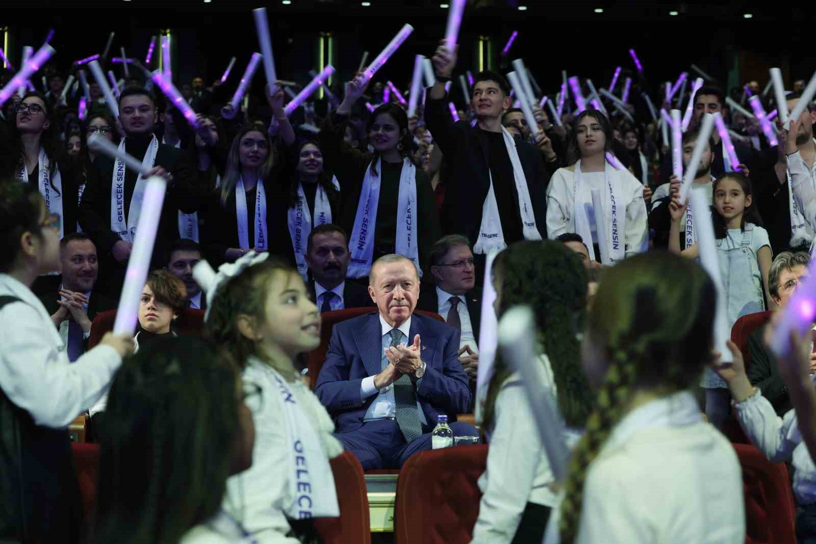 Cumhurbaşkanı Erdoğan: "Türkiye’nin başkentinde yaşayan milyonlarca vatandaşımız kışın ortasında haftalarca susuzluğa mahkum edildi"
