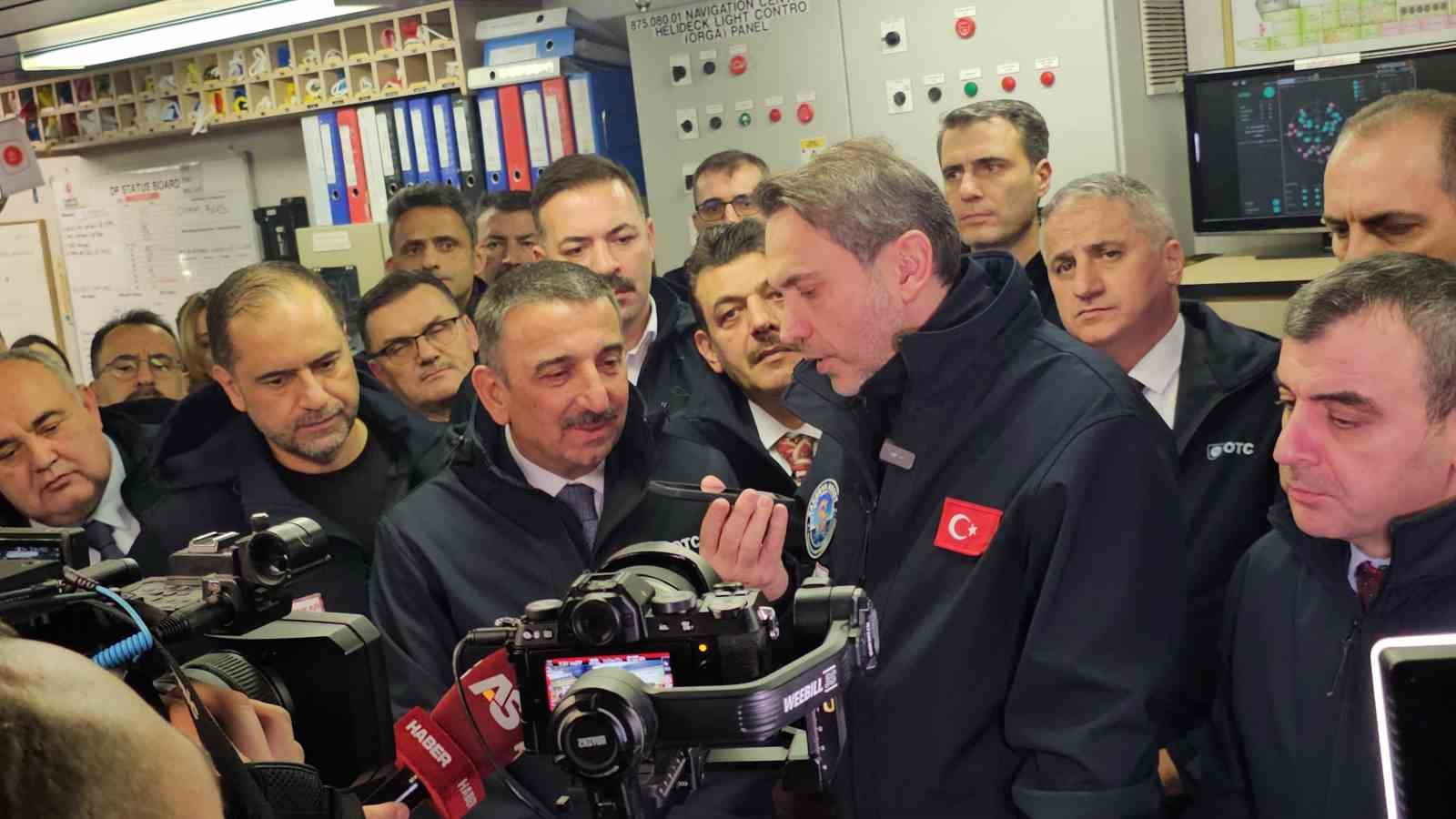 Cumhurbaşkanı Erdoğan, Yavuz Sondaj Gemisi çalışanlarının yeni yılını kutladı
