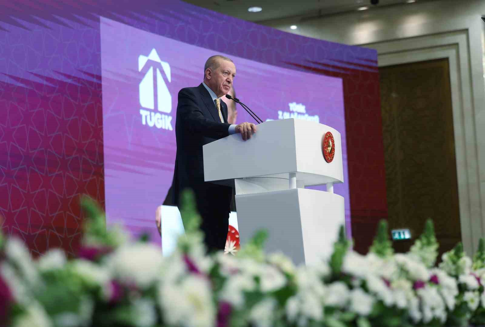 Cumhurbaşkanı Erdoğan: "Yeniden şekillenen dünya düzeninde kutup başlarından birisi inşallah Türkiye’miz olacak"
Cumhurbaşkanı Erdoğan: "Yeniden şekillenen dünya düzeninde kutup başlarından birisi inşallah Türkiye’miz olacak"