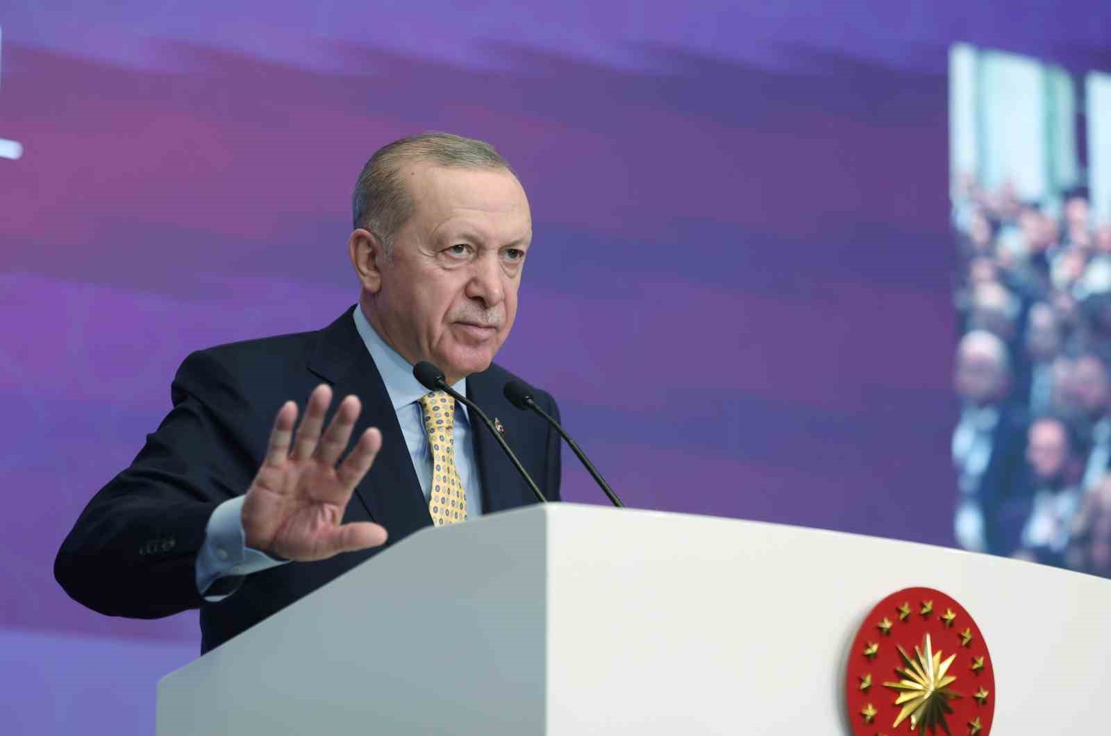 Cumhurbaşkanı Erdoğan: "Yeniden şekillenen dünya düzeninde kutup başlarından birisi inşallah Türkiye’miz olacak"
Cumhurbaşkanı Erdoğan: "Yeniden şekillenen dünya düzeninde kutup başlarından birisi inşallah Türkiye’miz olacak"