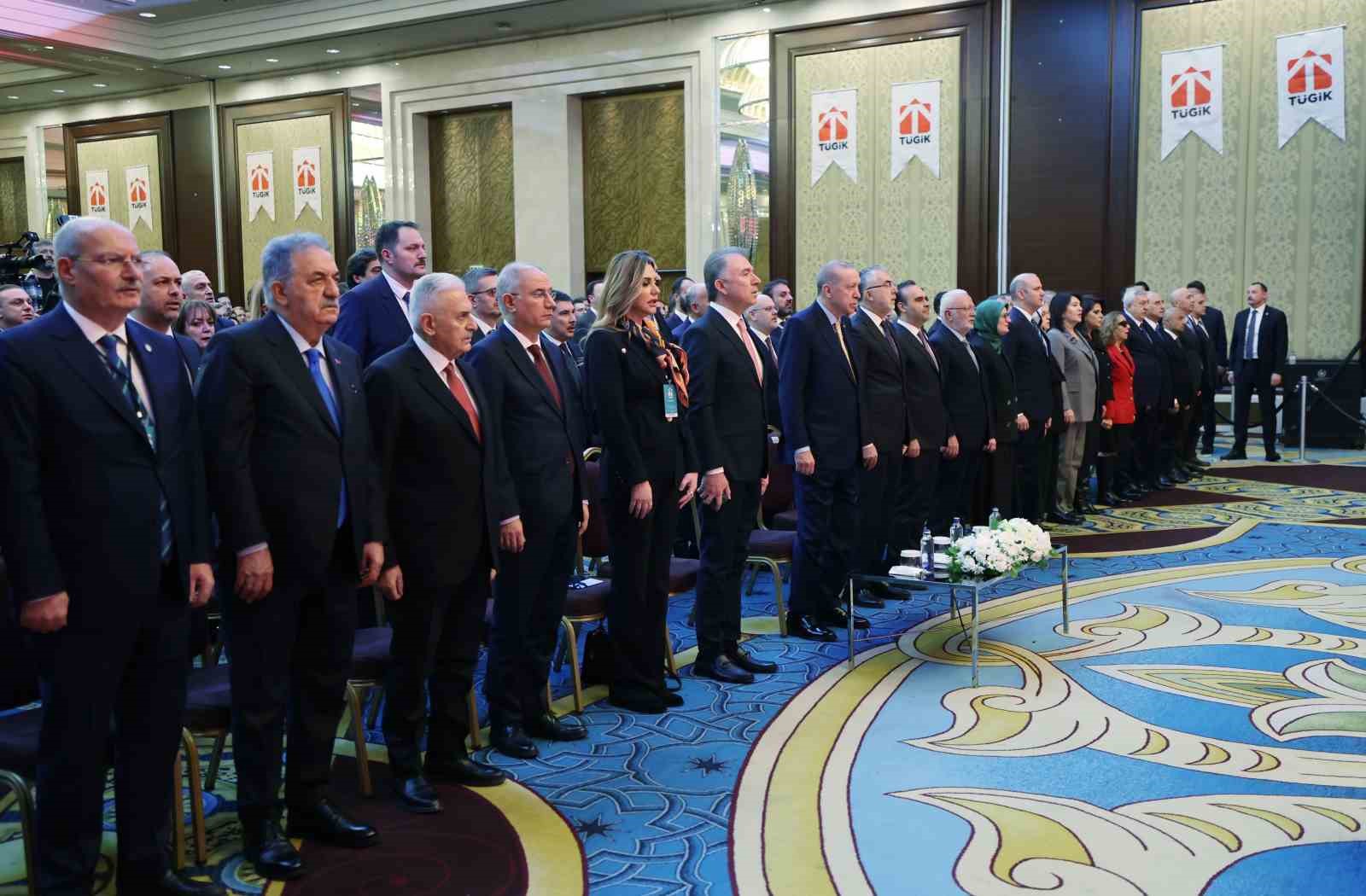 Cumhurbaşkanı Erdoğan: "Yeniden şekillenen dünya düzeninde kutup başlarından birisi inşallah Türkiye’miz olacak"
Cumhurbaşkanı Erdoğan: "Yeniden şekillenen dünya düzeninde kutup başlarından birisi inşallah Türkiye’miz olacak"