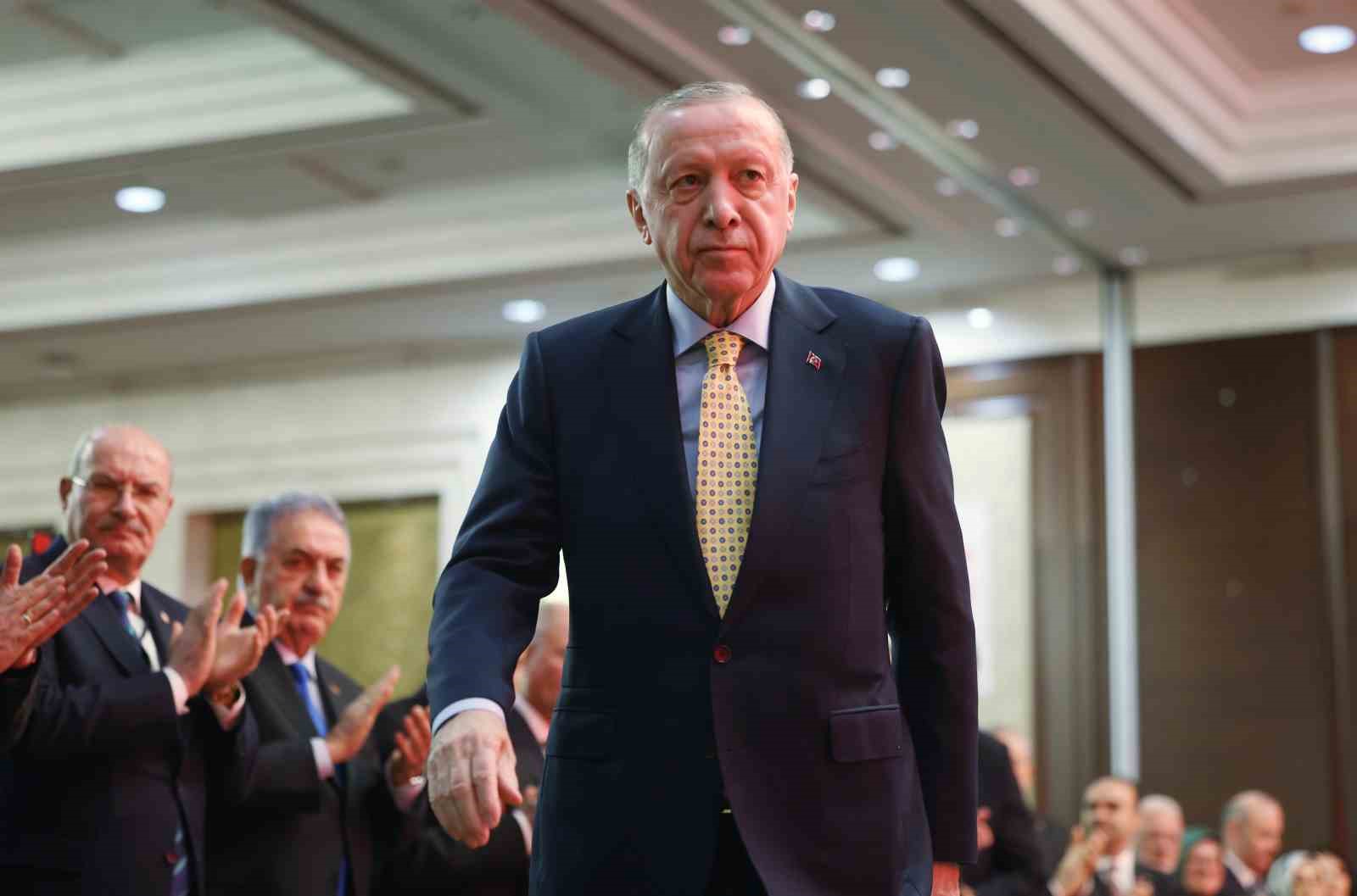Cumhurbaşkanı Erdoğan: "Yeniden şekillenen dünya düzeninde kutup başlarından birisi inşallah Türkiye’miz olacak"
Cumhurbaşkanı Erdoğan: "Yeniden şekillenen dünya düzeninde kutup başlarından birisi inşallah Türkiye’miz olacak"
