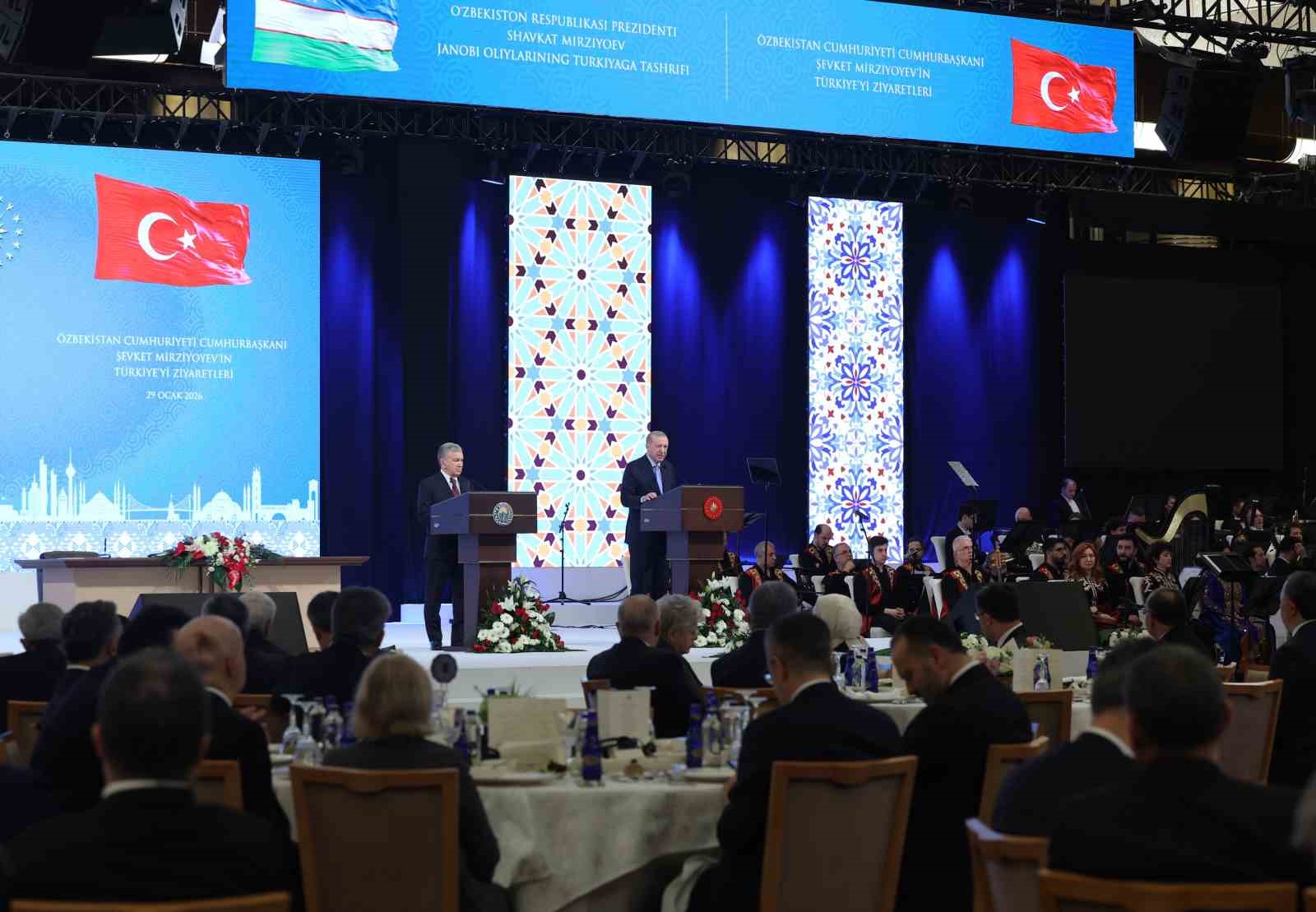 Cumhurbaşkanı Erdoğan: "Yürek yüreğe verdiğimiz müddetçe bulunduğumuz asra Türk dünyasının mührünü vuracağımızdan eminiz"
