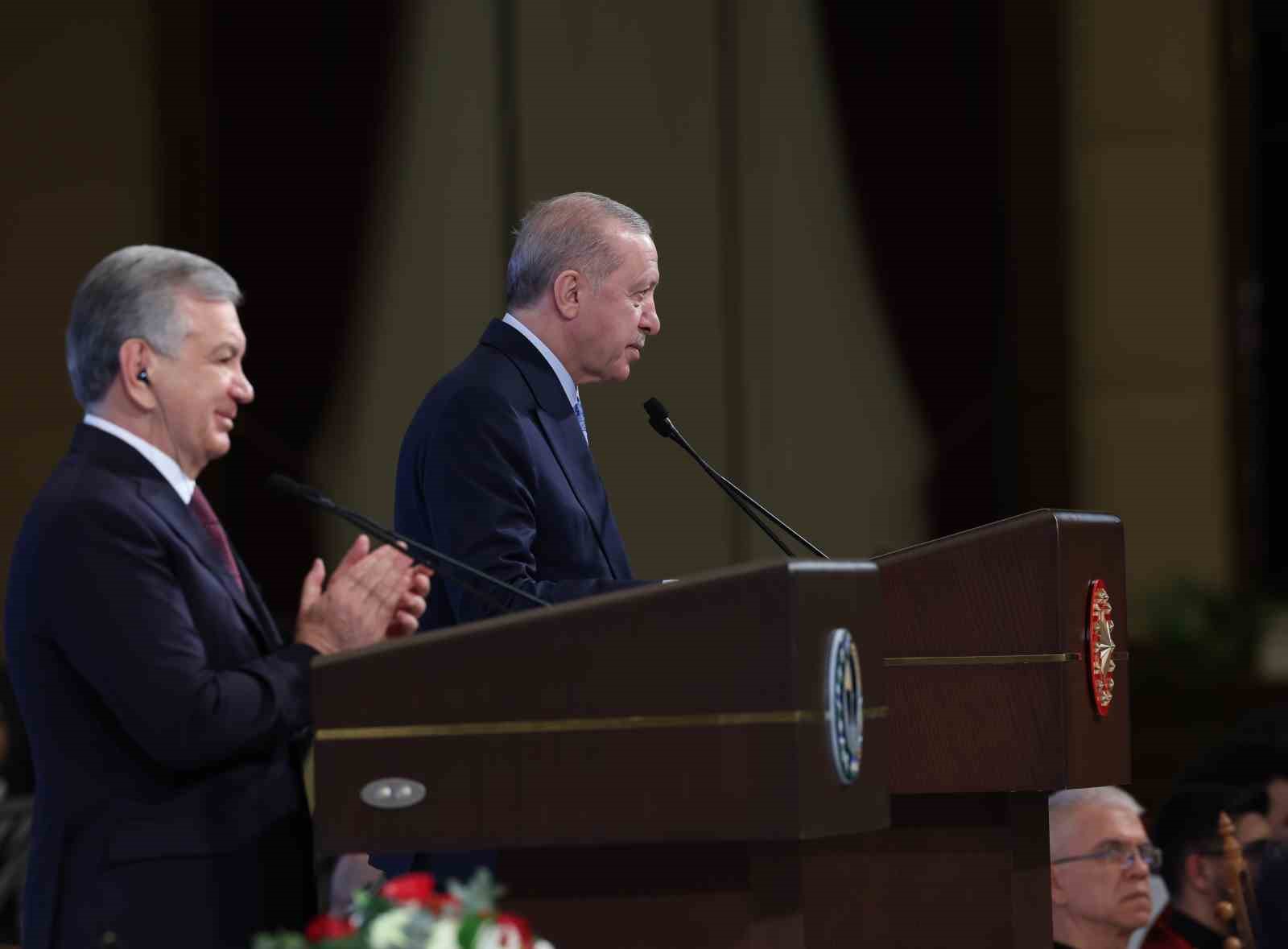 Cumhurbaşkanı Erdoğan: "Yürek yüreğe verdiğimiz müddetçe bulunduğumuz asra Türk dünyasının mührünü vuracağımızdan eminiz"
