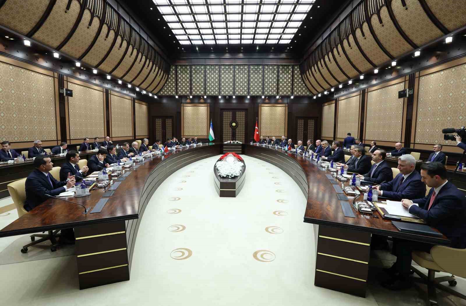 Cumhurbaşkanı Erdoğan: "Yürek yüreğe verdiğimiz müddetçe bulunduğumuz asra Türk dünyasının mührünü vuracağımızdan eminiz"
