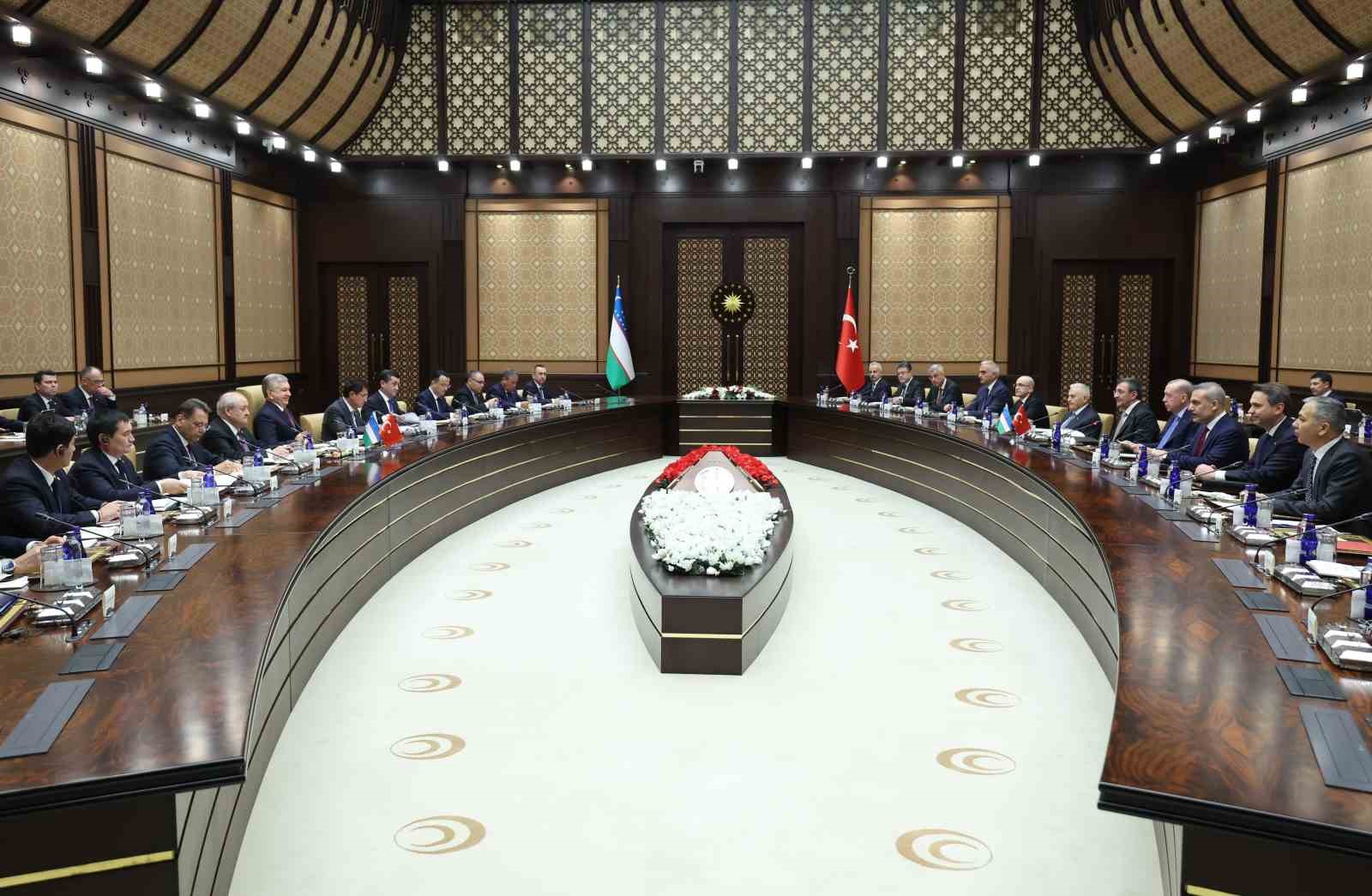 Cumhurbaşkanı Erdoğan: "Yürek yüreğe verdiğimiz müddetçe bulunduğumuz asra Türk dünyasının mührünü vuracağımızdan eminiz"
