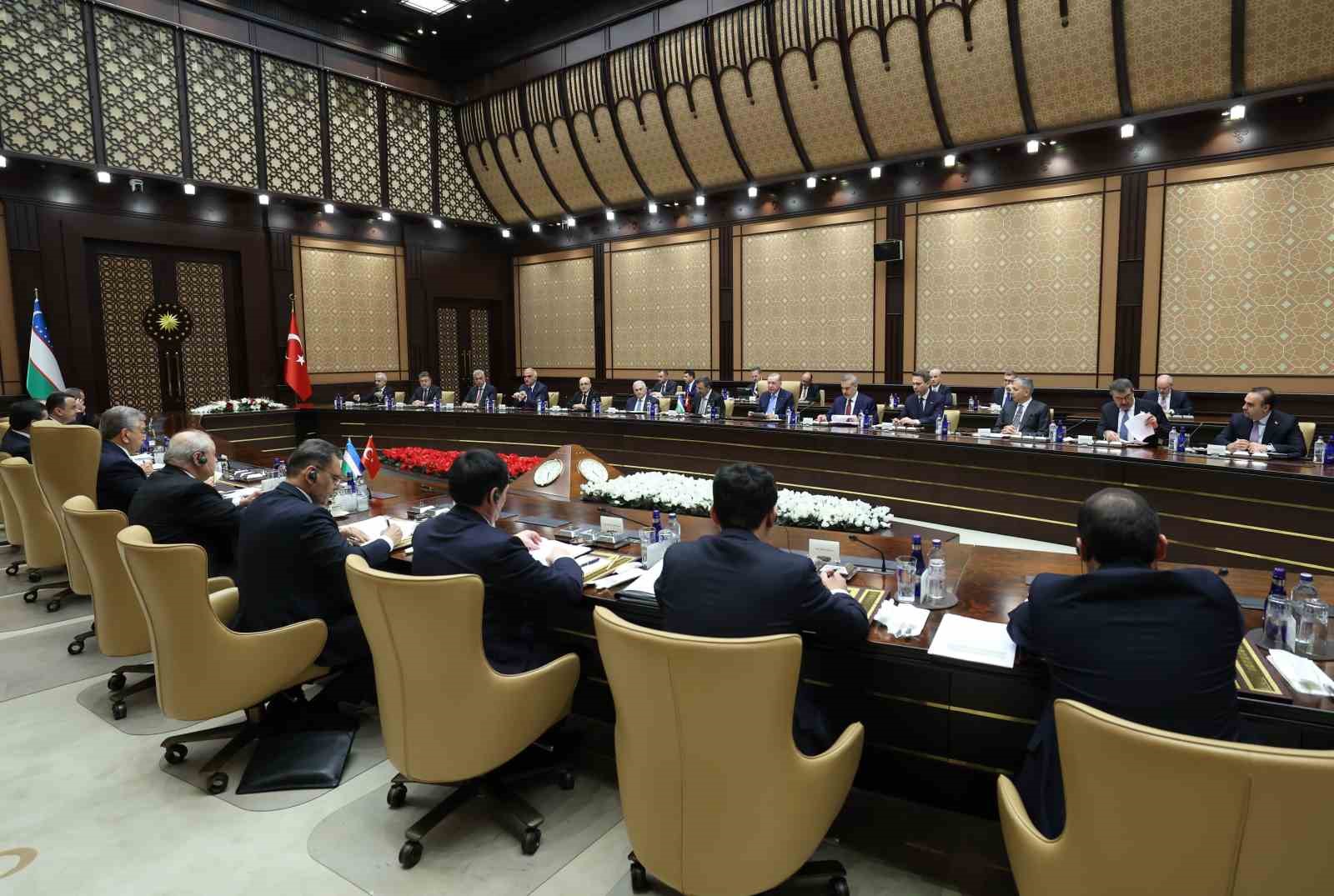 Cumhurbaşkanı Erdoğan: "Yürek yüreğe verdiğimiz müddetçe bulunduğumuz asra Türk dünyasının mührünü vuracağımızdan eminiz"
