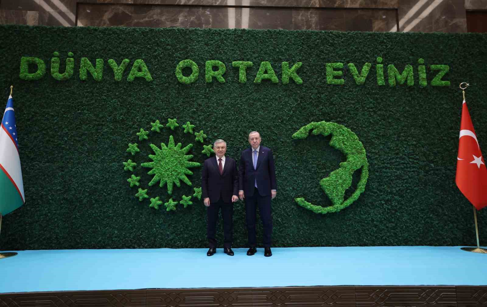 Cumhurbaşkanı Erdoğan: "Yürek yüreğe verdiğimiz müddetçe bulunduğumuz asra Türk dünyasının mührünü vuracağımızdan eminiz"
