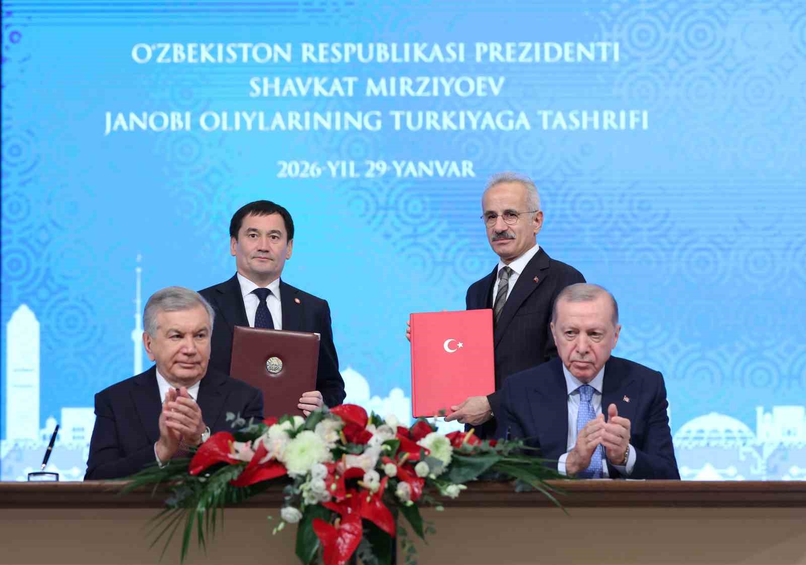 Cumhurbaşkanı Erdoğan: "Yürek yüreğe verdiğimiz müddetçe bulunduğumuz asra Türk dünyasının mührünü vuracağımızdan eminiz"
