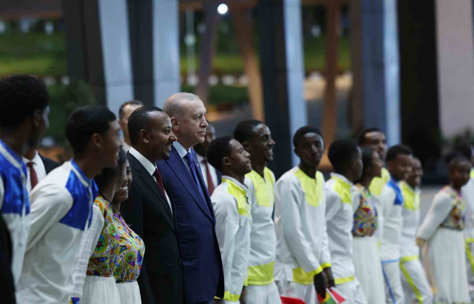 Cumhurbaşkanı Erdoğan’a Etiyopyalı çocuklardan coşkulu karşılama
