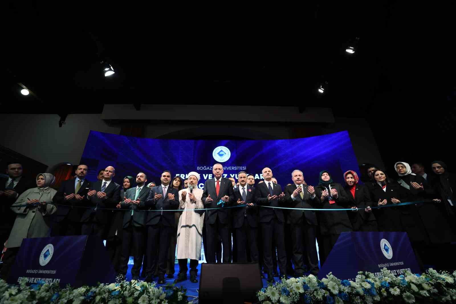 Cumhurbaşkanı Erdoğan’dan Boğaziçi Üniversitesi’ne 2 yeni yatırım müjdesi
Cumhurbaşkanı Erdoğan’dan Boğaziçi Üniversitesi’ne 2 yeni yatırım müjdesi