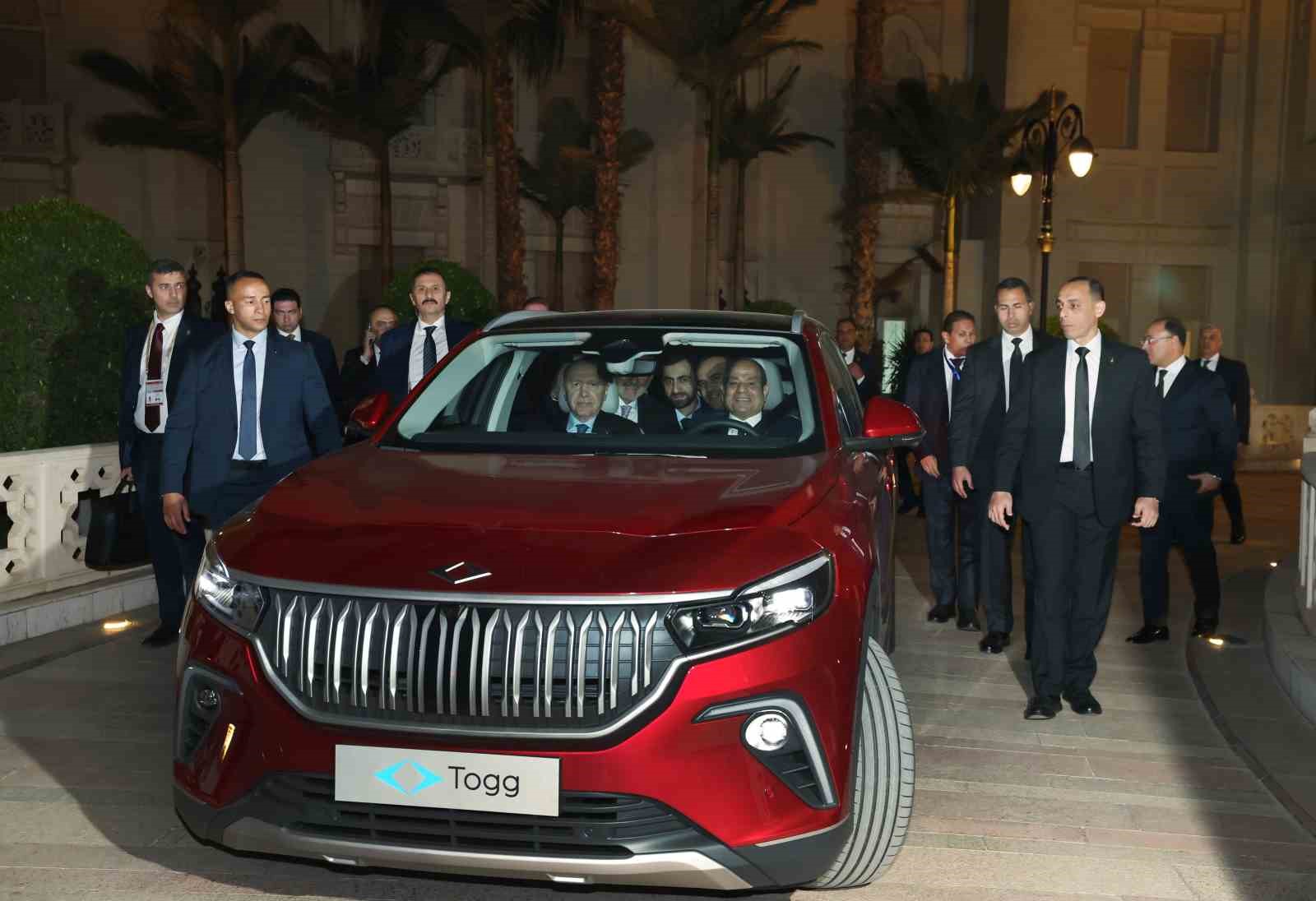 Cumhurbaşkanı Erdoğan’dan Mısır Cumhurbaşkanı es-Sisi’ye Togg hediyesi
