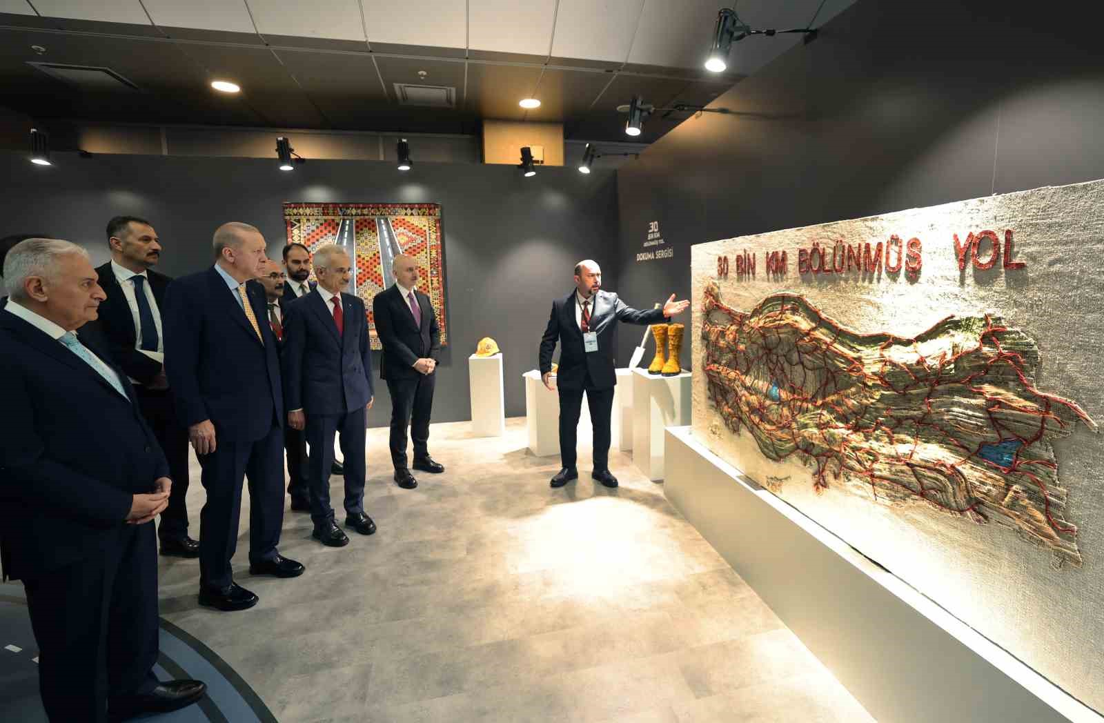 Cumhurbaşkanı Erdoğan’dan muhalefete tepki: "Yolsuzluk yapmadıysanız, rüşvet almadıysanız bu telaş hali niye?
Cumhurbaşkanı Erdoğan’dan muhalefete tepki: "Yolsuzluk yapmadıysanız, rüşvet almadıysanız bu telaş hali niye?