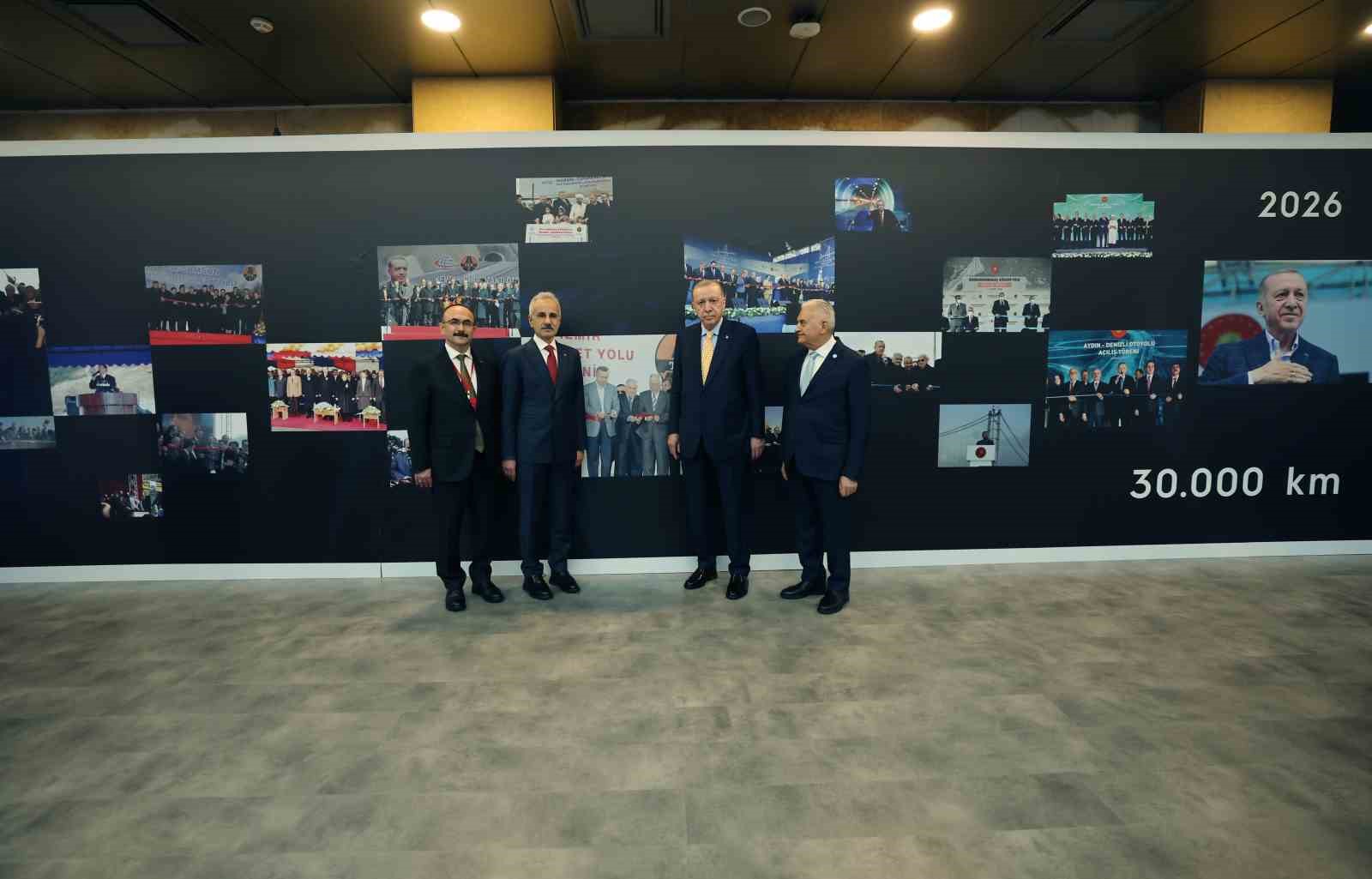 Cumhurbaşkanı Erdoğan’dan muhalefete tepki: "Yolsuzluk yapmadıysanız, rüşvet almadıysanız bu telaş hali niye?
Cumhurbaşkanı Erdoğan’dan muhalefete tepki: "Yolsuzluk yapmadıysanız, rüşvet almadıysanız bu telaş hali niye?