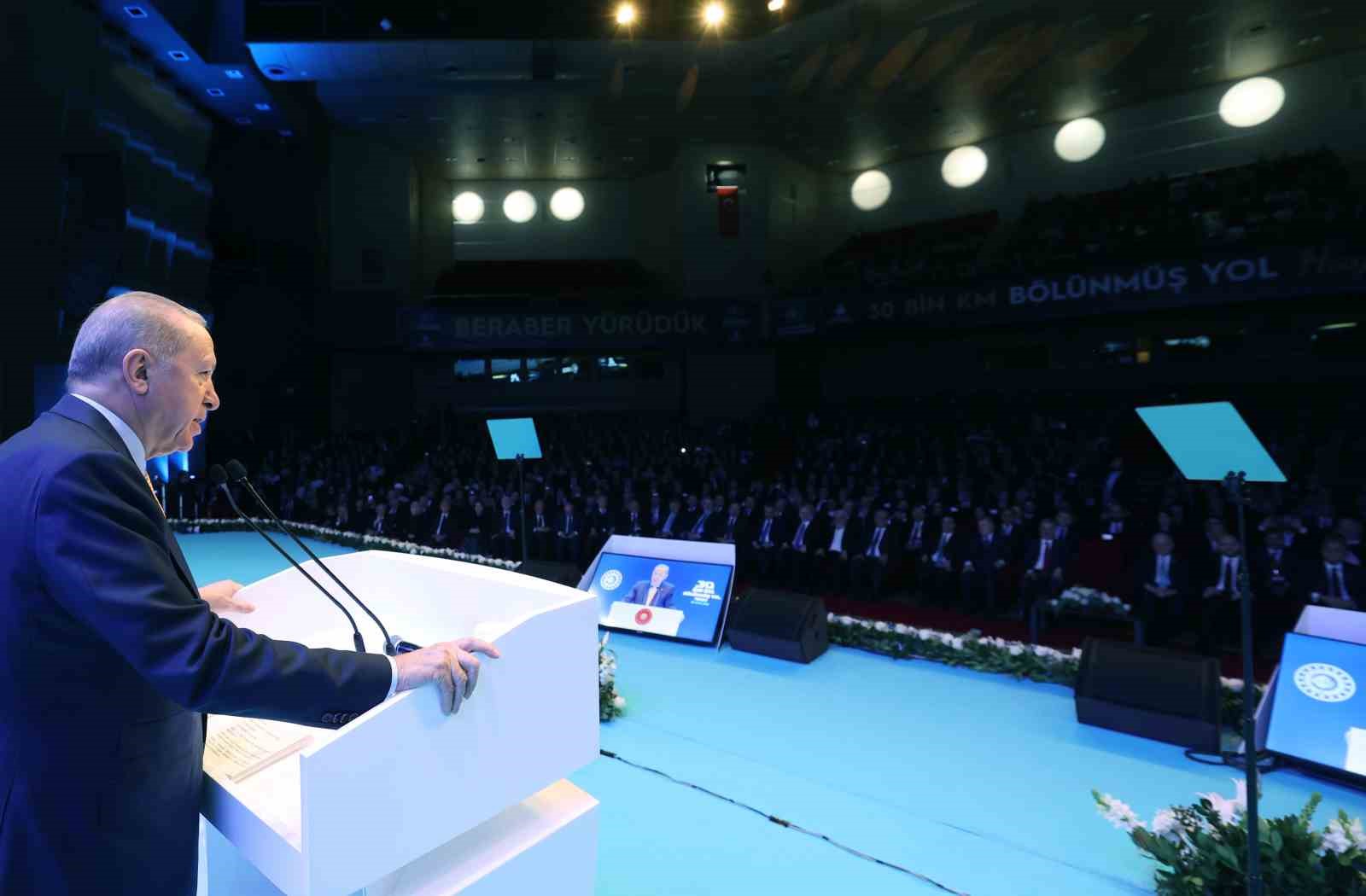 Cumhurbaşkanı Erdoğan’dan muhalefete tepki: "Yolsuzluk yapmadıysanız, rüşvet almadıysanız bu telaş hali niye?
Cumhurbaşkanı Erdoğan’dan muhalefete tepki: "Yolsuzluk yapmadıysanız, rüşvet almadıysanız bu telaş hali niye?