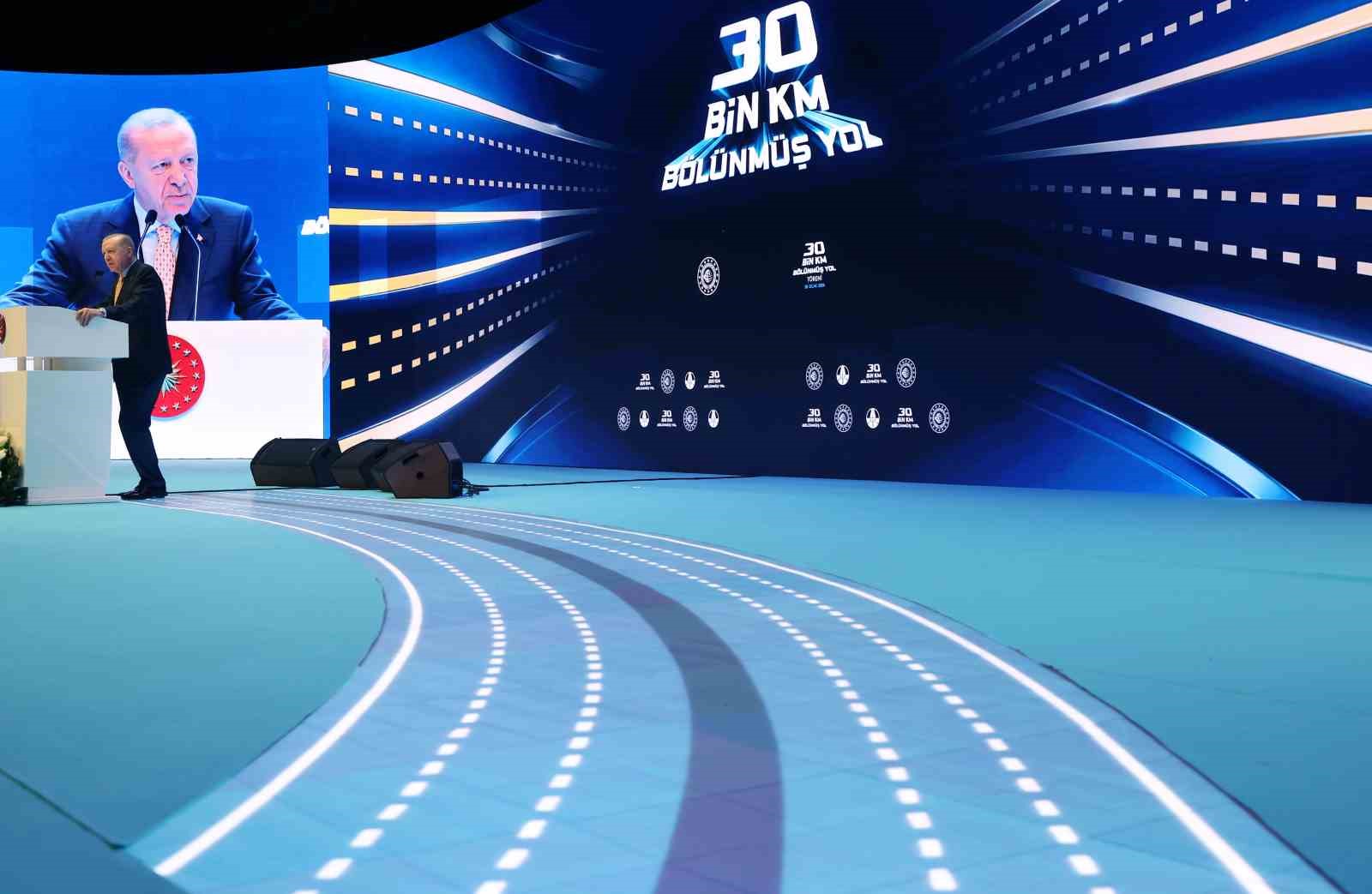 Cumhurbaşkanı Erdoğan’dan muhalefete tepki: "Yolsuzluk yapmadıysanız, rüşvet almadıysanız bu telaş hali niye?
Cumhurbaşkanı Erdoğan’dan muhalefete tepki: "Yolsuzluk yapmadıysanız, rüşvet almadıysanız bu telaş hali niye?