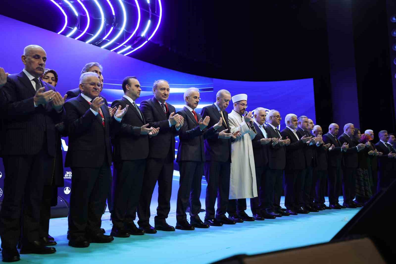 Cumhurbaşkanı Erdoğan’dan muhalefete tepki: "Yolsuzluk yapmadıysanız, rüşvet almadıysanız bu telaş hali niye?
Cumhurbaşkanı Erdoğan’dan muhalefete tepki: "Yolsuzluk yapmadıysanız, rüşvet almadıysanız bu telaş hali niye?