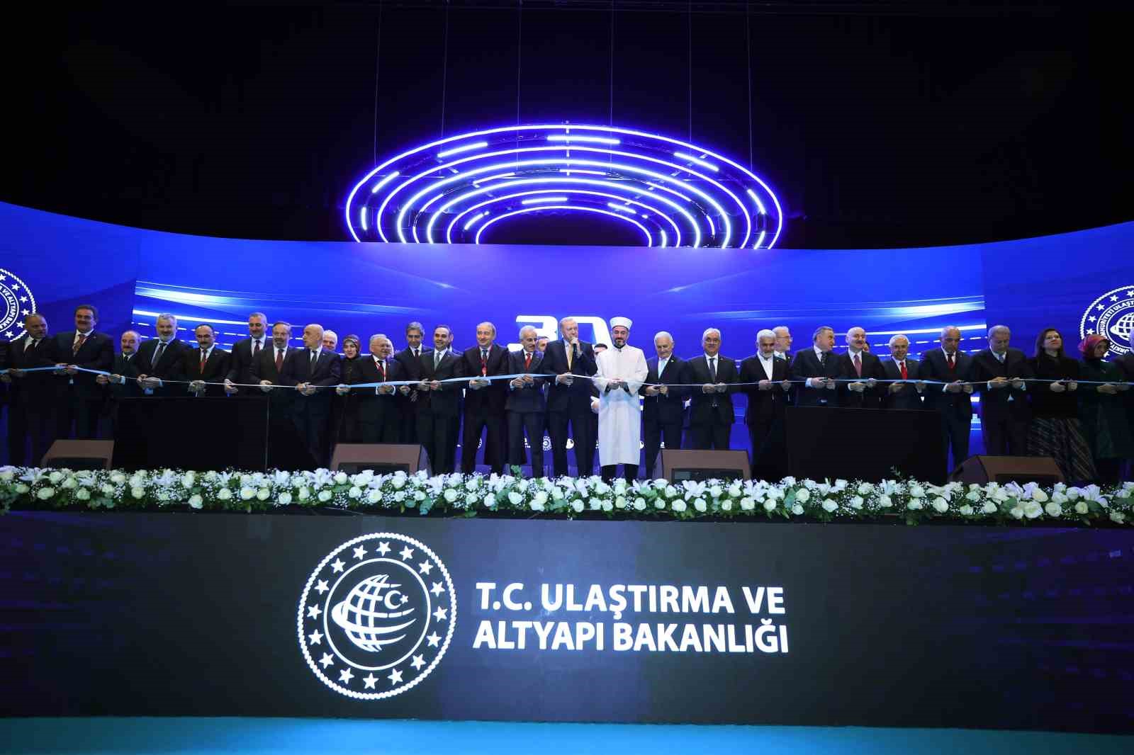 Cumhurbaşkanı Erdoğan’dan muhalefete tepki: "Yolsuzluk yapmadıysanız, rüşvet almadıysanız bu telaş hali niye?
Cumhurbaşkanı Erdoğan’dan muhalefete tepki: "Yolsuzluk yapmadıysanız, rüşvet almadıysanız bu telaş hali niye?