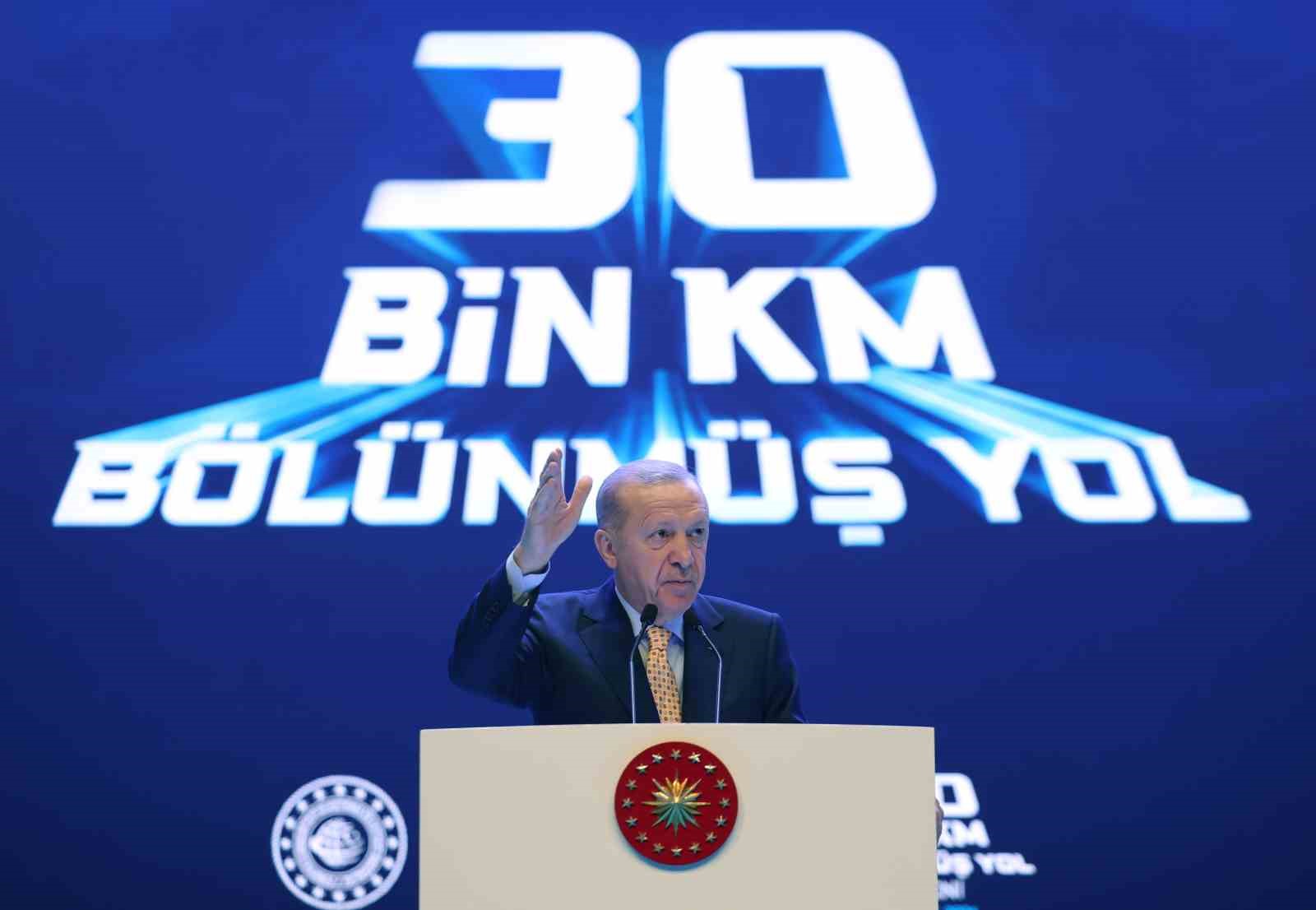 Cumhurbaşkanı Erdoğan’dan muhalefete tepki: "Yolsuzluk yapmadıysanız, rüşvet almadıysanız bu telaş hali niye?
Cumhurbaşkanı Erdoğan’dan muhalefete tepki: "Yolsuzluk yapmadıysanız, rüşvet almadıysanız bu telaş hali niye?