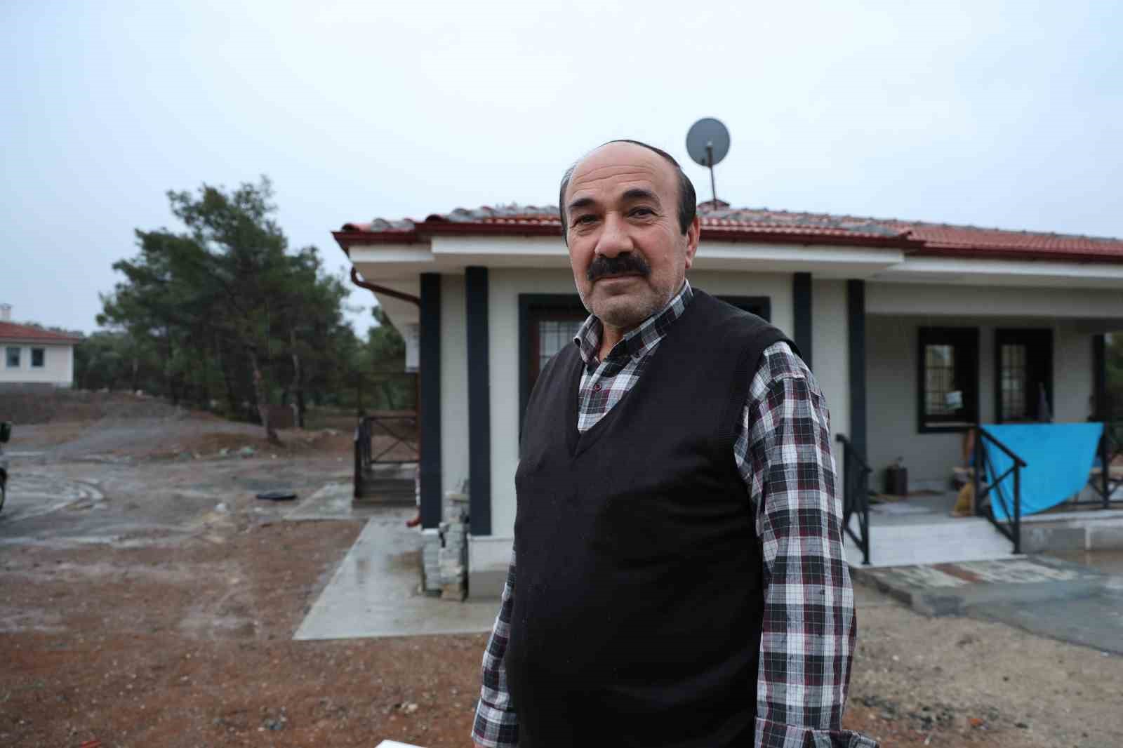 Cumhurbaşkanı Erdoğan’ın açıkladığı ödeme kolaylığı, köy evlerine taşınan depremzedeleri de sevindirdi
