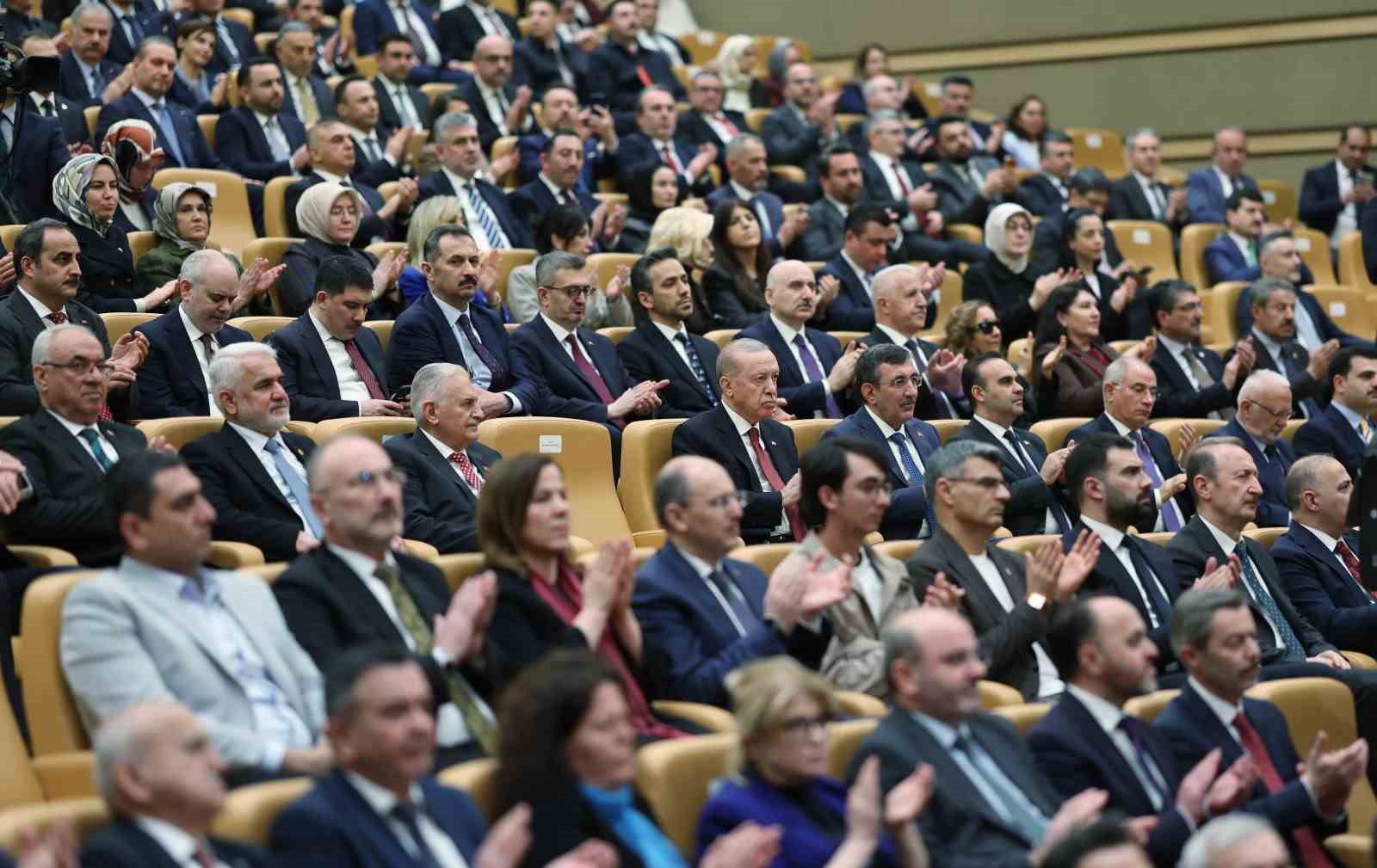 Cumhurbaşkanı Erdoğan’ın butona basmasıyla Türkiye’de 5G teknolojisine geçildi
Cumhurbaşkanı Erdoğan’ın butona basmasıyla Türkiye’de 5G teknolojisine geçildi