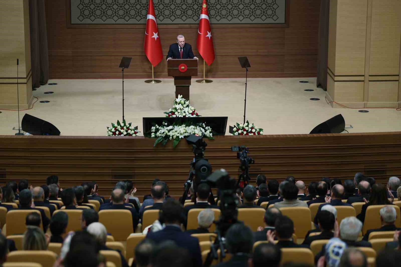 Cumhurbaşkanı Erdoğan’ın butona basmasıyla Türkiye’de 5G teknolojisine geçildi
Cumhurbaşkanı Erdoğan’ın butona basmasıyla Türkiye’de 5G teknolojisine geçildi