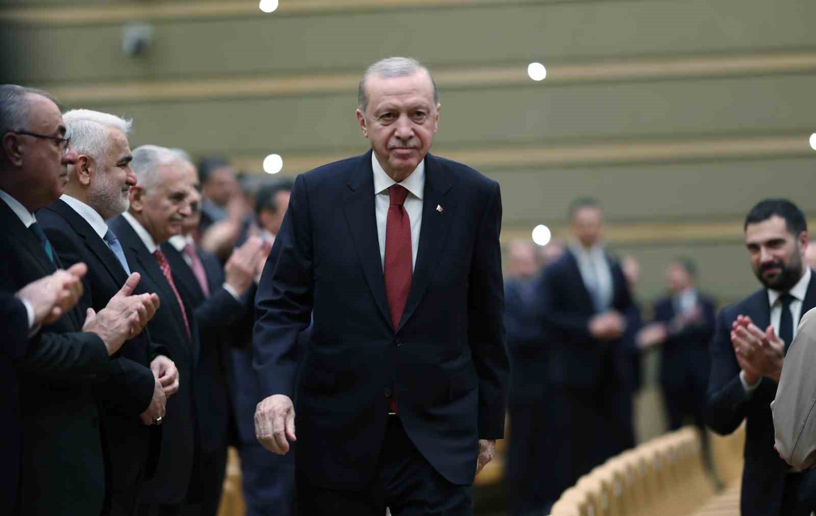 Cumhurbaşkanı Erdoğan’ın butona basmasıyla Türkiye’de 5G teknolojisine geçildi
Cumhurbaşkanı Erdoğan’ın butona basmasıyla Türkiye’de 5G teknolojisine geçildi