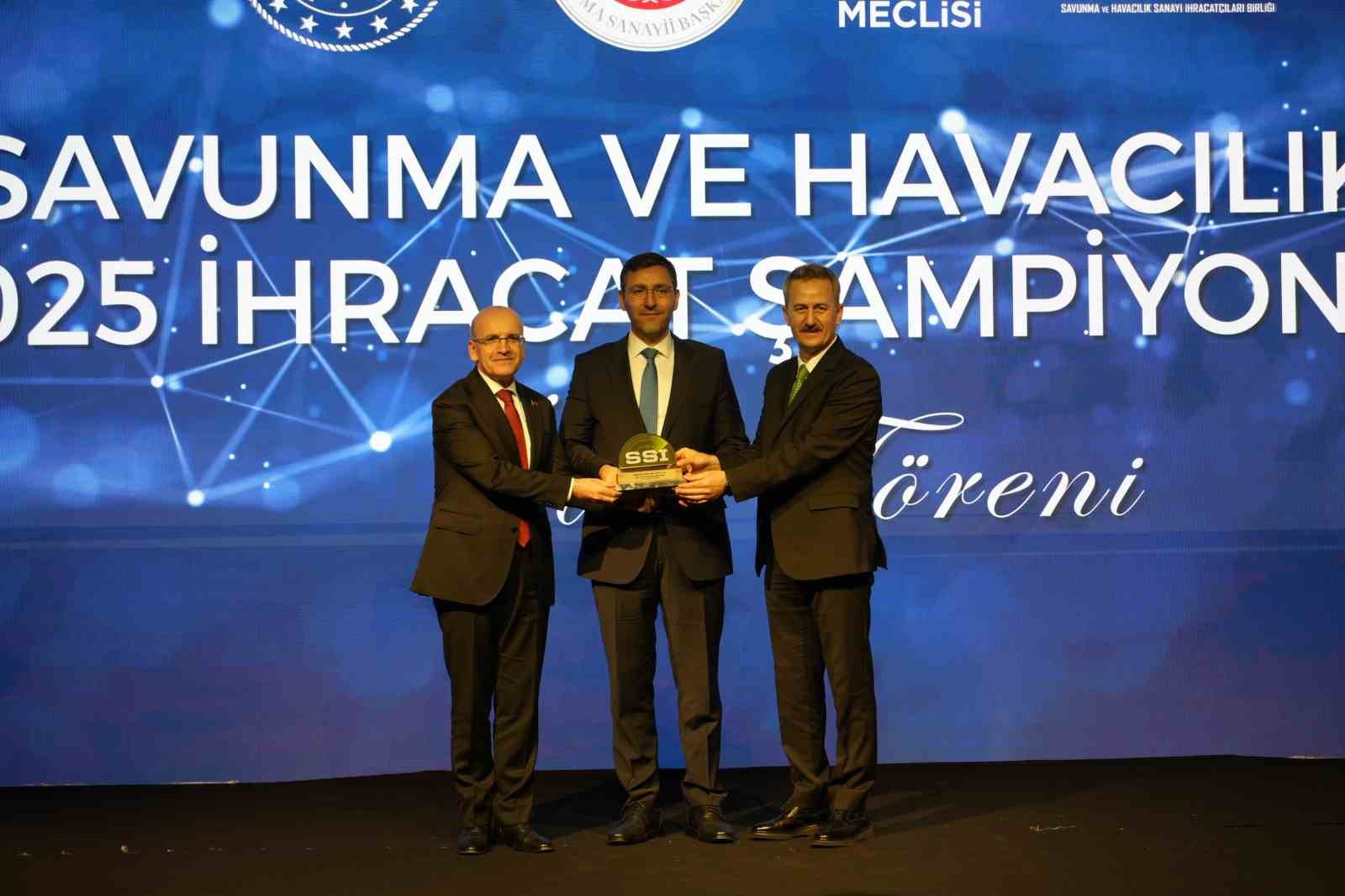 Cumhurbaşkanı Yardımcısı Yılmaz: "Geçmişte paramızı ödediğimiz halde alamadığımız ürünleri bugün dünyaya satıyoruz"
Cumhurbaşkanı Yardımcısı Yılmaz: "Geçmişte paramızı ödediğimiz halde alamadığımız ürünleri bugün dünyaya satıyoruz"