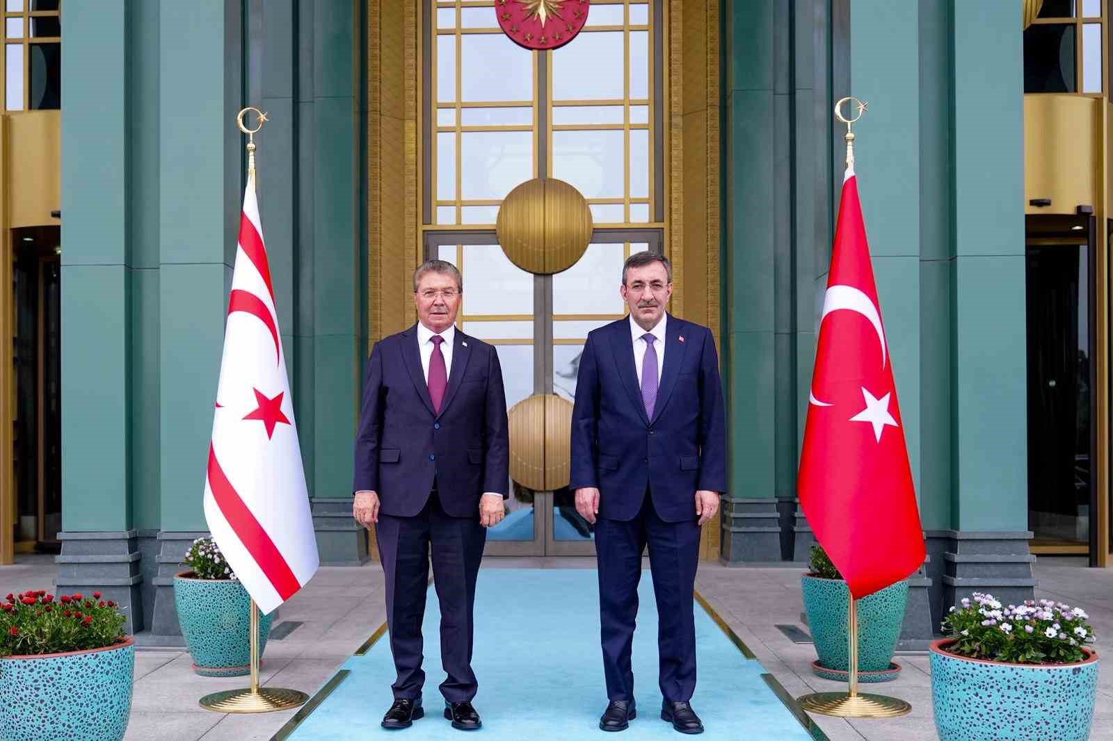 Cumhurbaşkanı Yardımcısı Yılmaz: "(KKTC ile işbirliği anlaşması) 2026 yılı anlaşması kapsamında, devirlerle birlikte yaklaşık 23 milyar Türk lirası kaynak tahsis edilmektedir"
