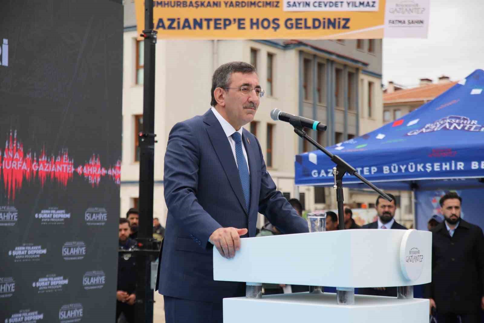 Cumhurbaşkanı Yardımcısı Yılmaz: "Merkezi bütçeden deprem harcamalarına yaklaşık 90 milyar dolarlık kaynak ayırdık"
