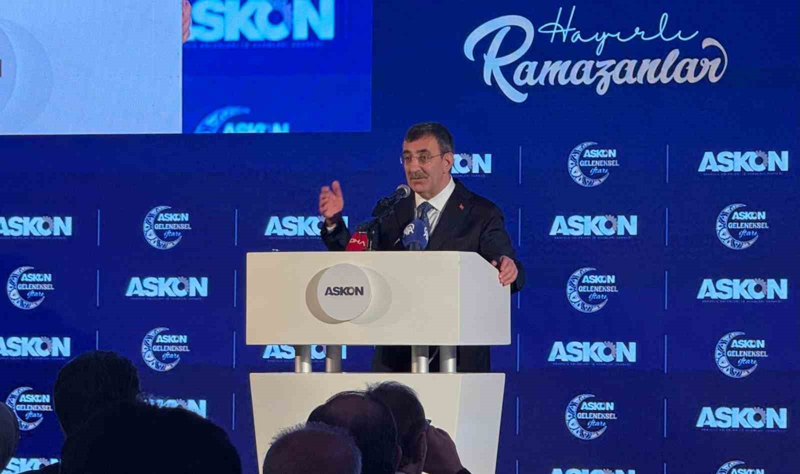 Cumhurbaşkanı Yardımcısı Yılmaz: "Önceliğimiz enflasyonu düşürmek ve makrofinansal istikrarımızı pekiştirmek"
