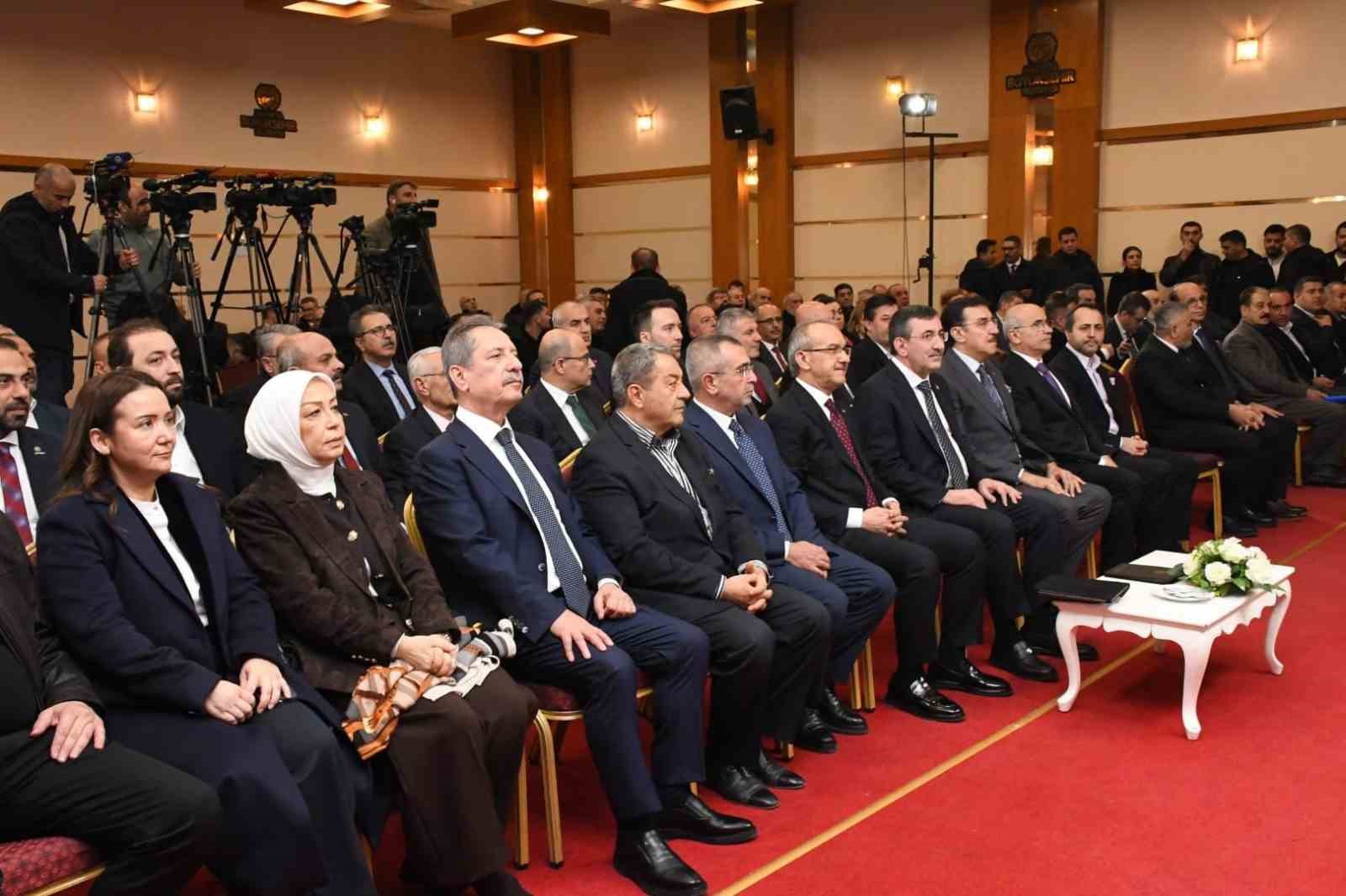 Cumhurbaşkanı Yardımcısı Yılmaz: "Türkiye üretim ihracat ve istihdamda yoluna güçlü şekilde devam ediyor"
