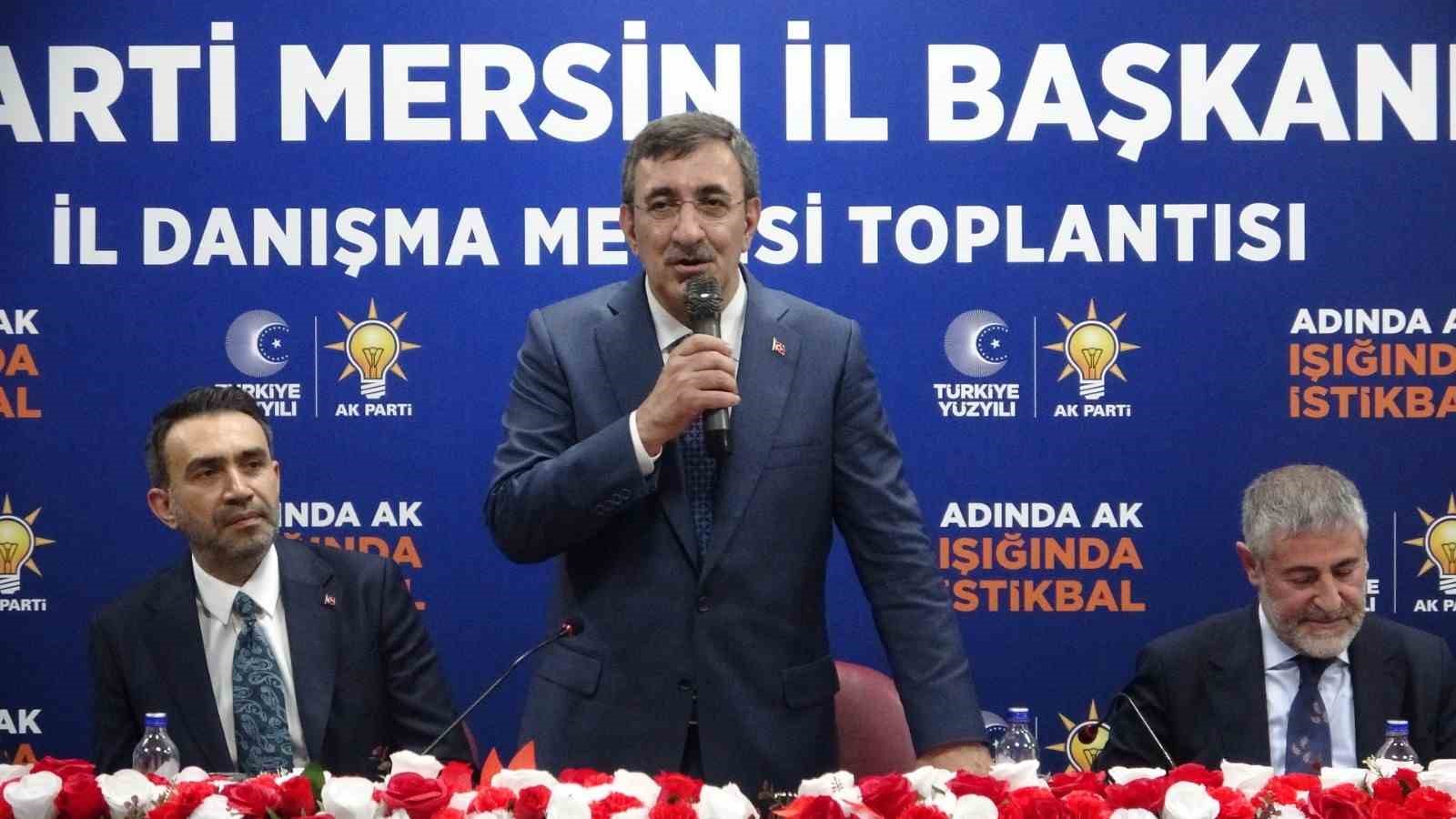 Cumhurbaşkanı Yardımcısı Yılmaz: "Türkiye Yüzyılı’nda teröre yer yok"
Cumhurbaşkanı Yardımcısı Yılmaz: "Türkiye Yüzyılı’nda teröre yer yok"