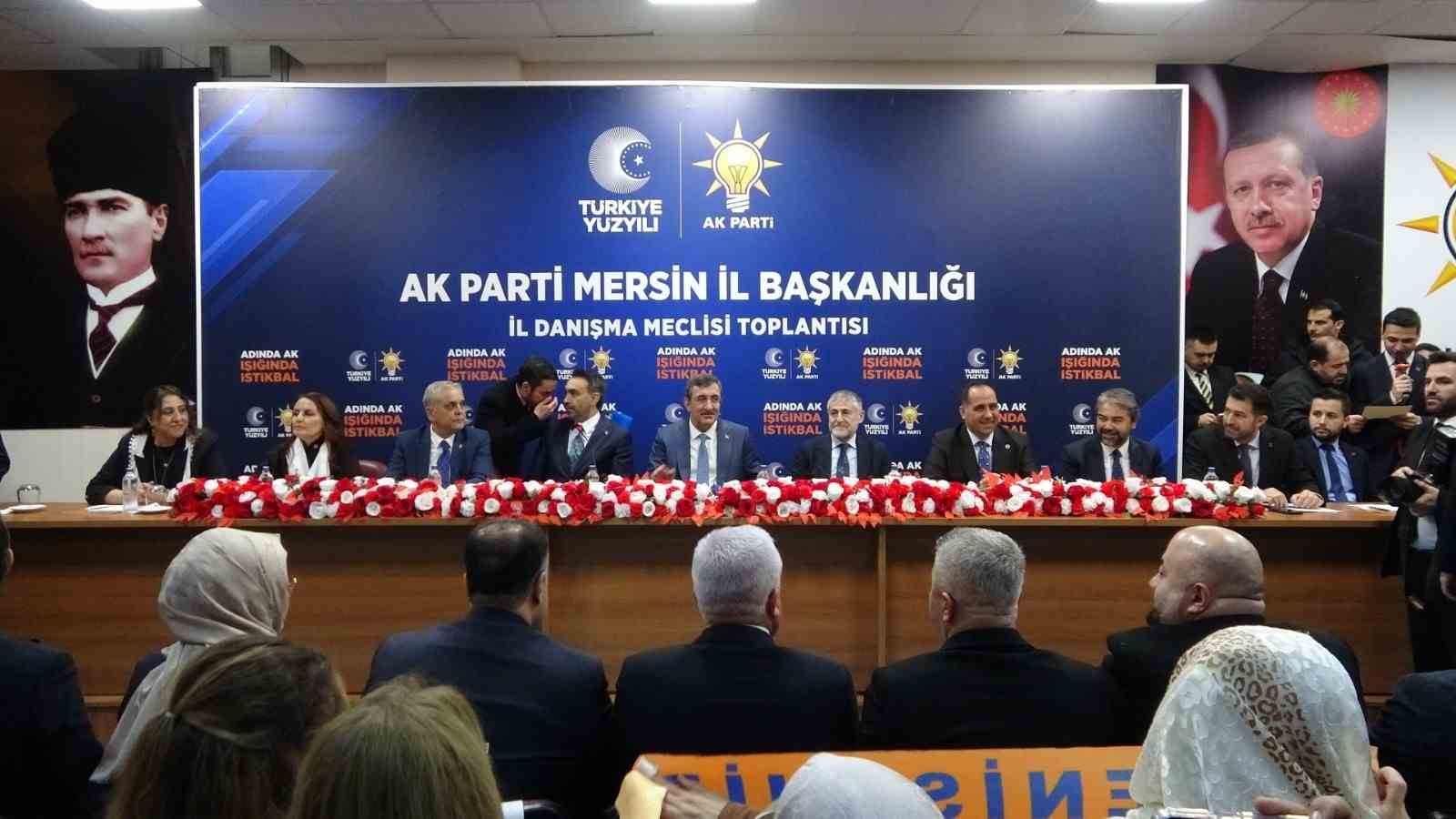 Cumhurbaşkanı Yardımcısı Yılmaz: "Türkiye Yüzyılı’nda teröre yer yok"
Cumhurbaşkanı Yardımcısı Yılmaz: "Türkiye Yüzyılı’nda teröre yer yok"