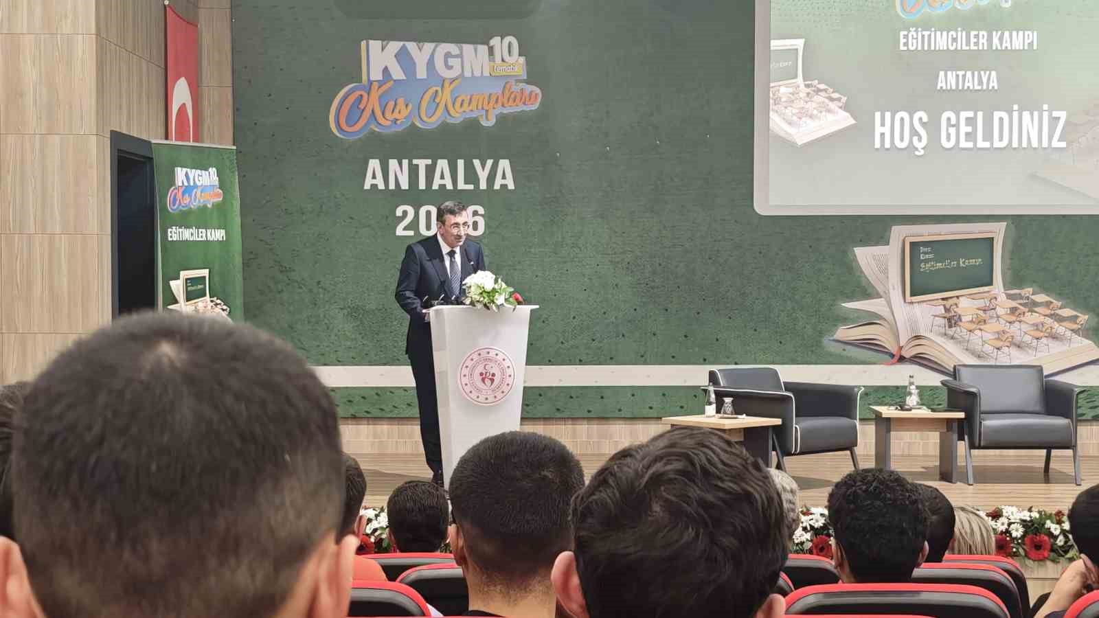 Cumhurbaşkanı Yardımcısı Yılmaz: "Yurtlarımızda 1 milyon kapasiteyi geçmiş durumdayız"
Cumhurbaşkanı Yardımcısı Yılmaz: "Yurtlarımızda 1 milyon kapasiteyi geçmiş durumdayız"