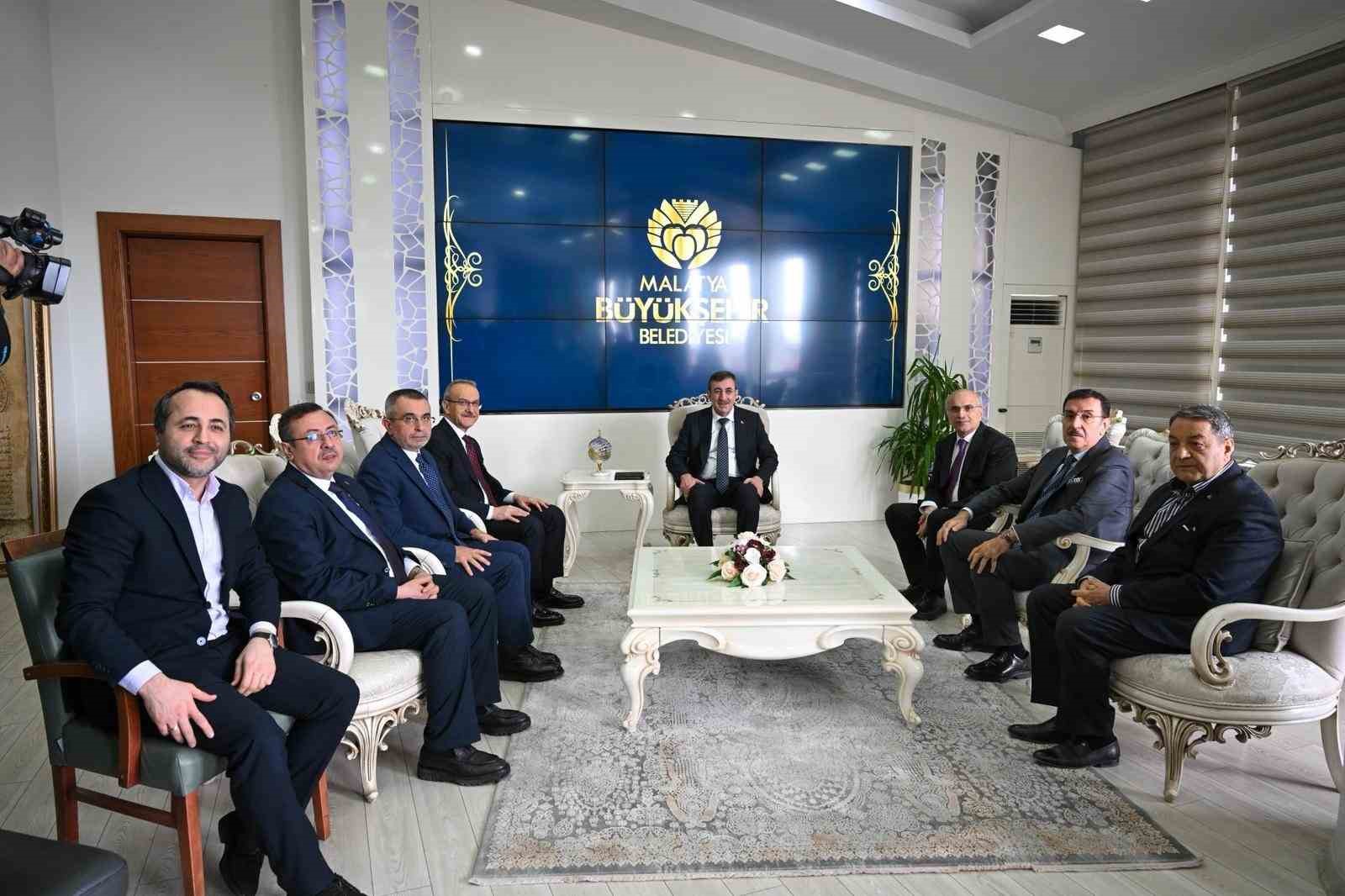 Cumhurbaşkanı Yardımcısı Yılmaz’dan Başkan Er’e tebrik
Cumhurbaşkanı Yardımcısı Yılmaz’dan Başkan Er’e tebrik