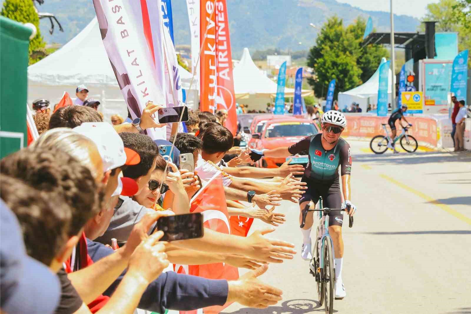 Cumhurbaşkanlığı Bisiklet Turu’nun ikinci etabı, Aydın’dan start aldı
