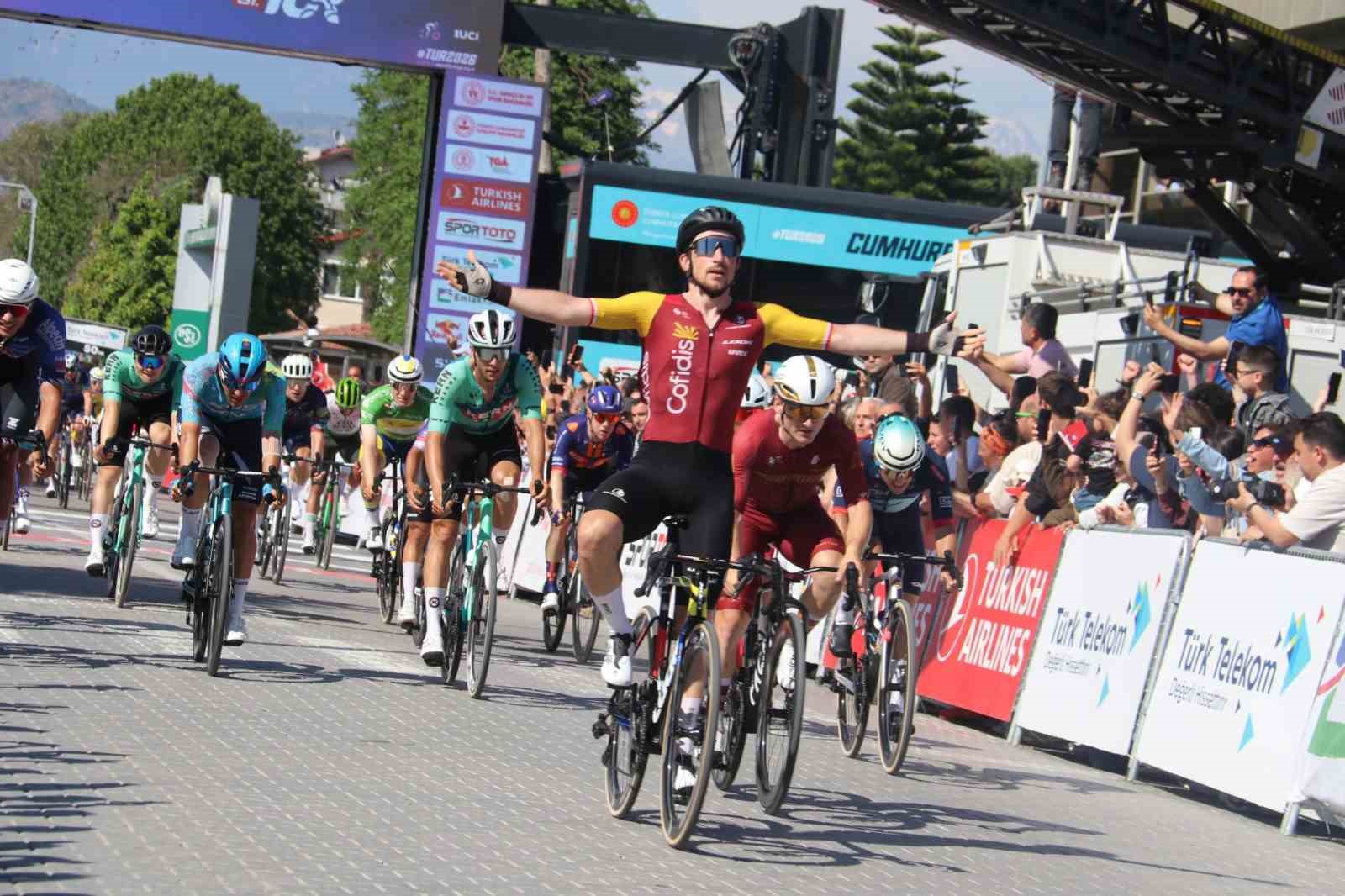 Cumhurbaşkanlığı Türkiye Bisiklet Turu 4. etabın galibi Aniolkowski
