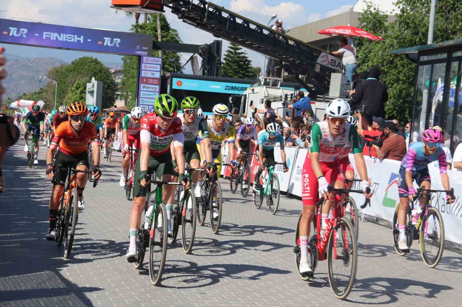 Cumhurbaşkanlığı Türkiye Bisiklet Turu 4. etabın galibi Aniolkowski
