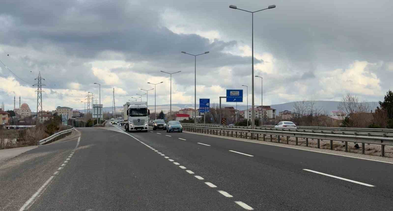 D100 karayolunda bayram dönüşü yoğunluğu
