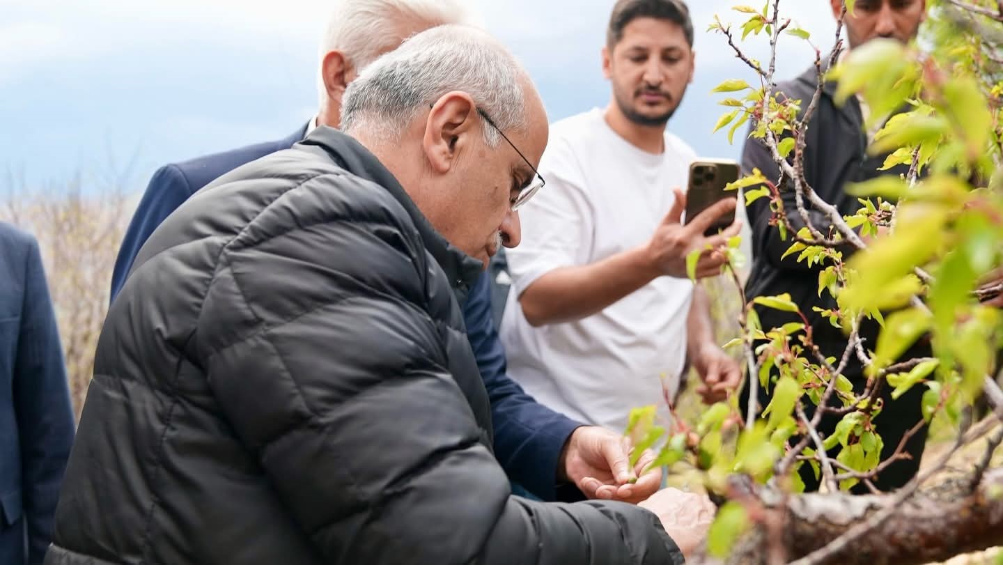 Darende’de dolu afeti sonrası mahallelere ziyaret
